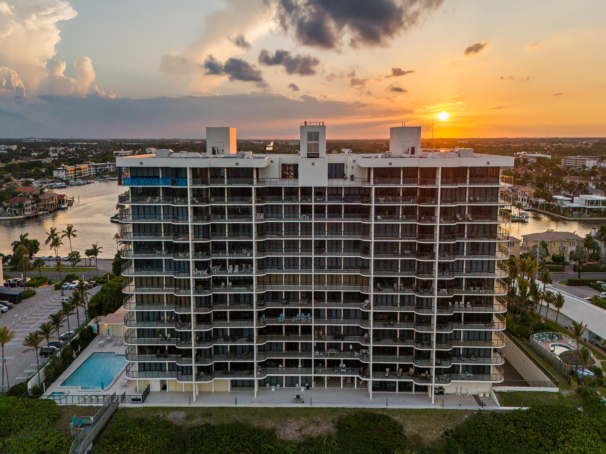 VILLA MAGNA CONDO - Residential