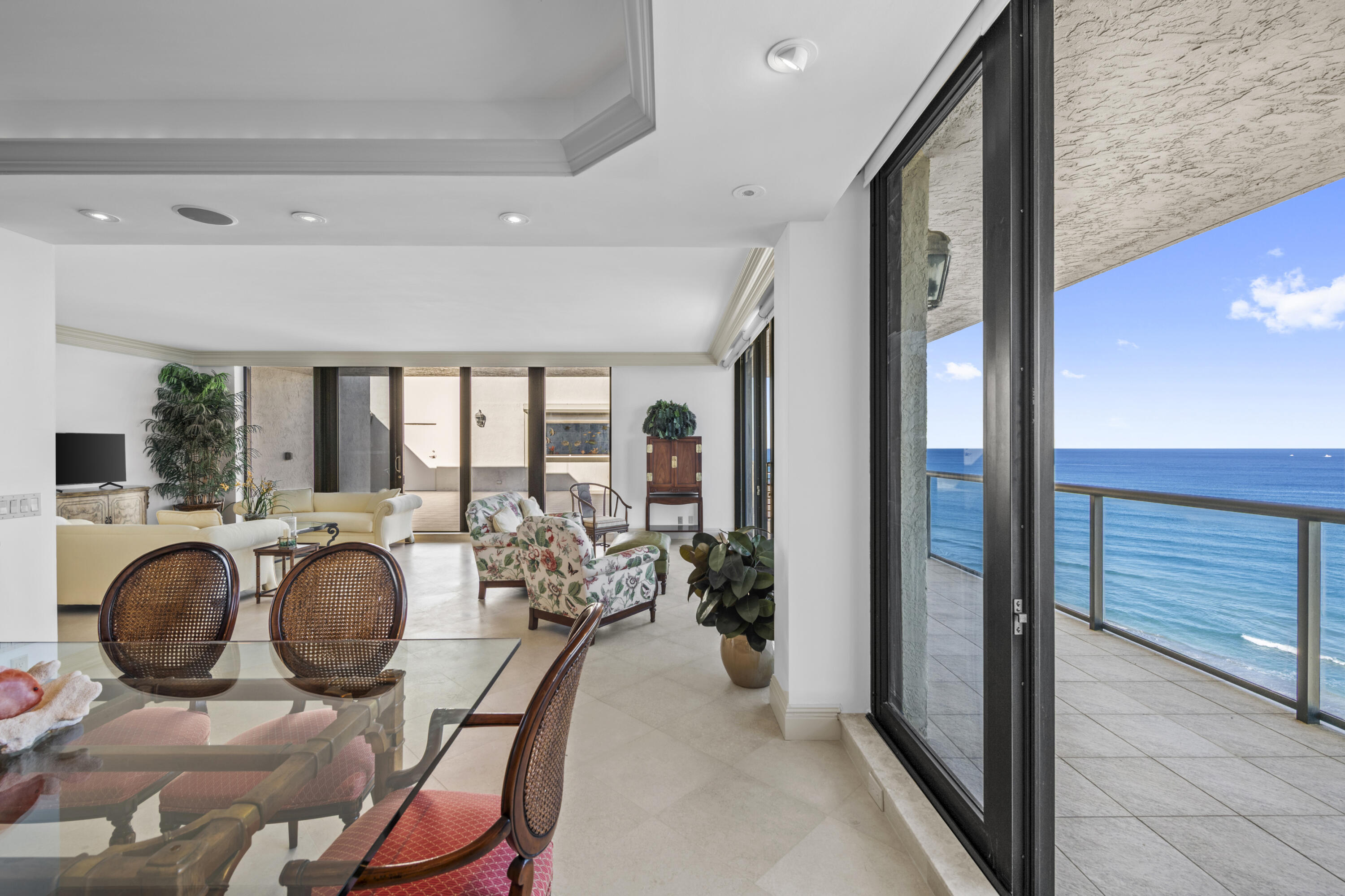 VILLA MAGNA CONDO - Residential
