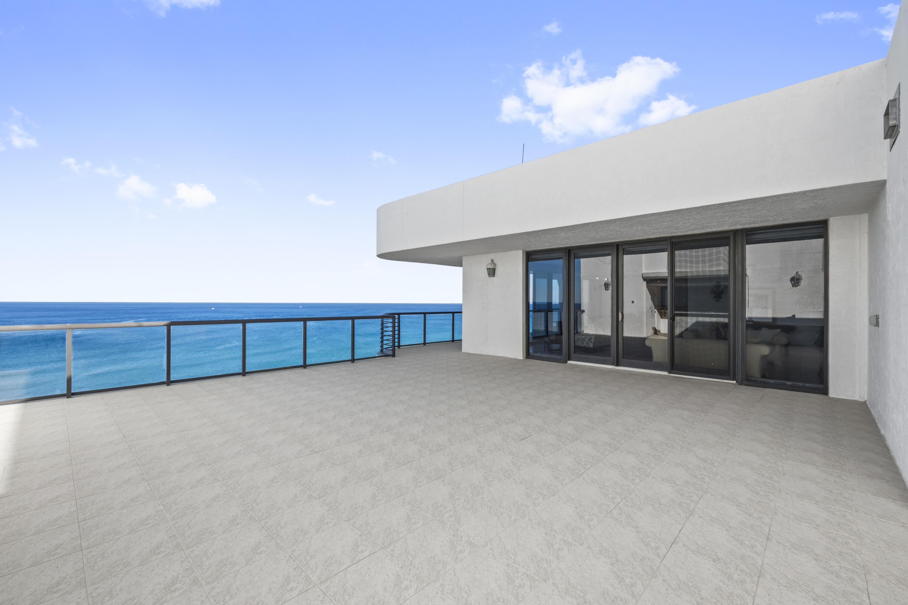 VILLA MAGNA CONDO - Residential