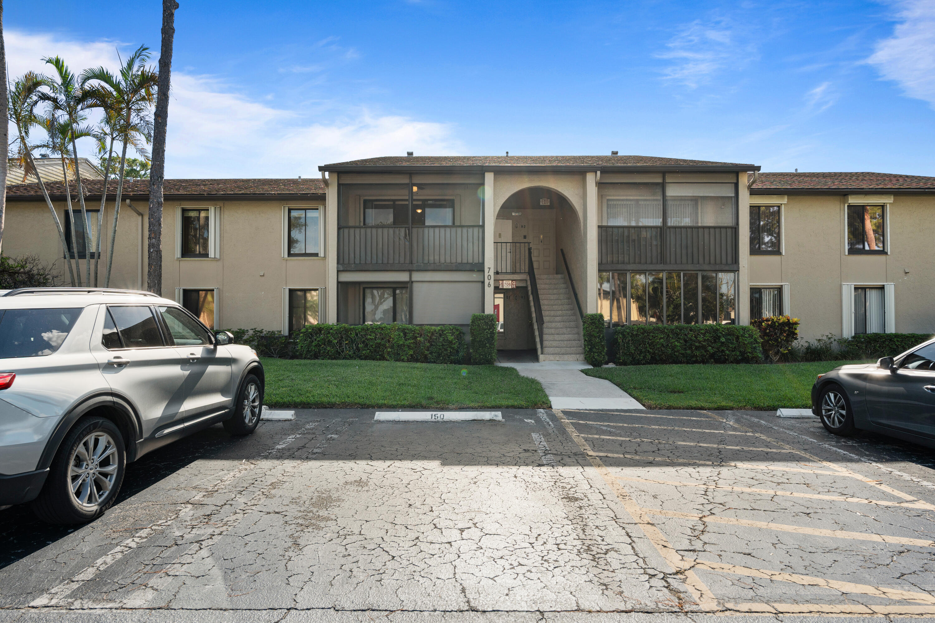 PINE RIDGE NORTH VILLAGE III CONDO - Residential