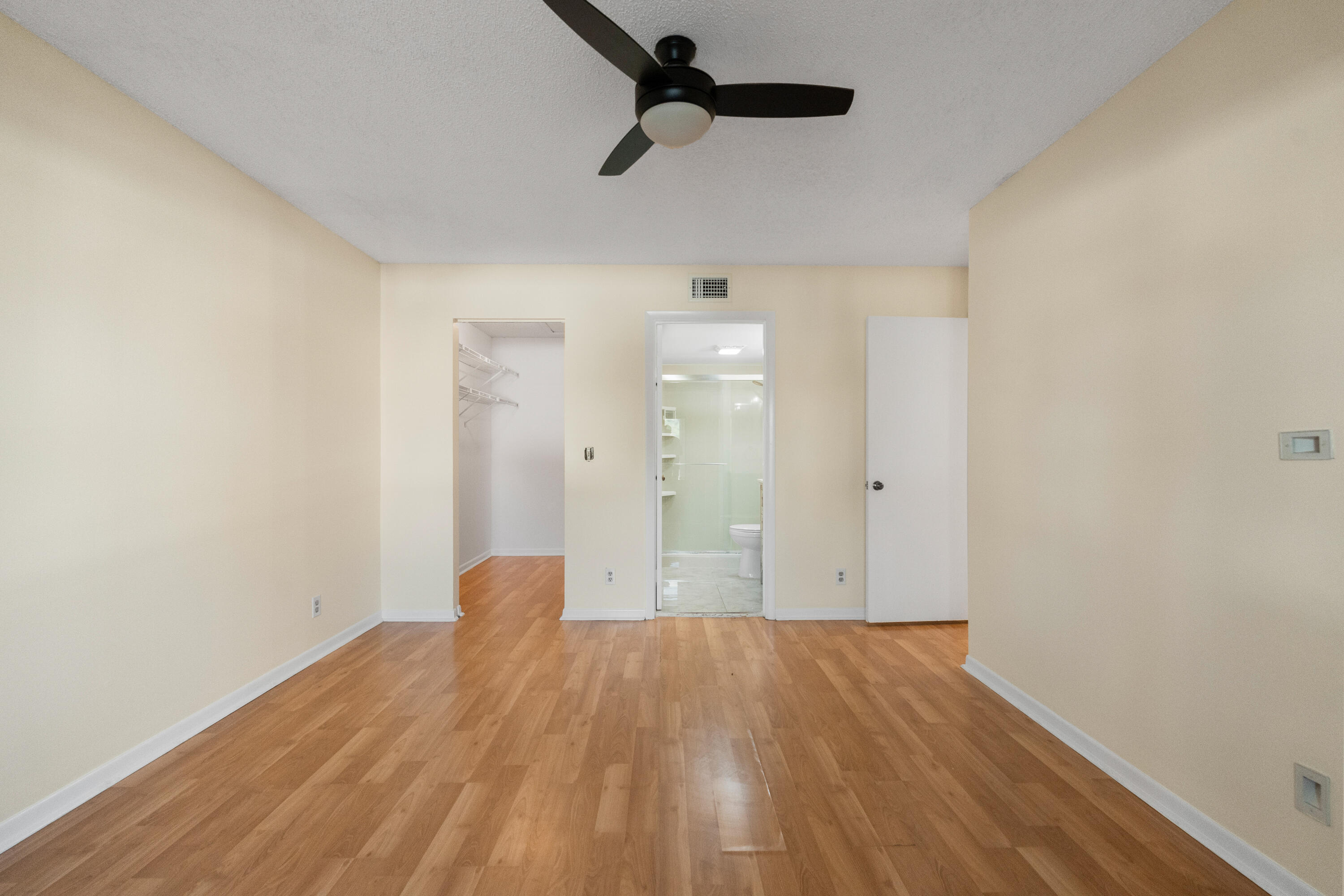 PINE RIDGE NORTH VILLAGE III CONDO - Residential