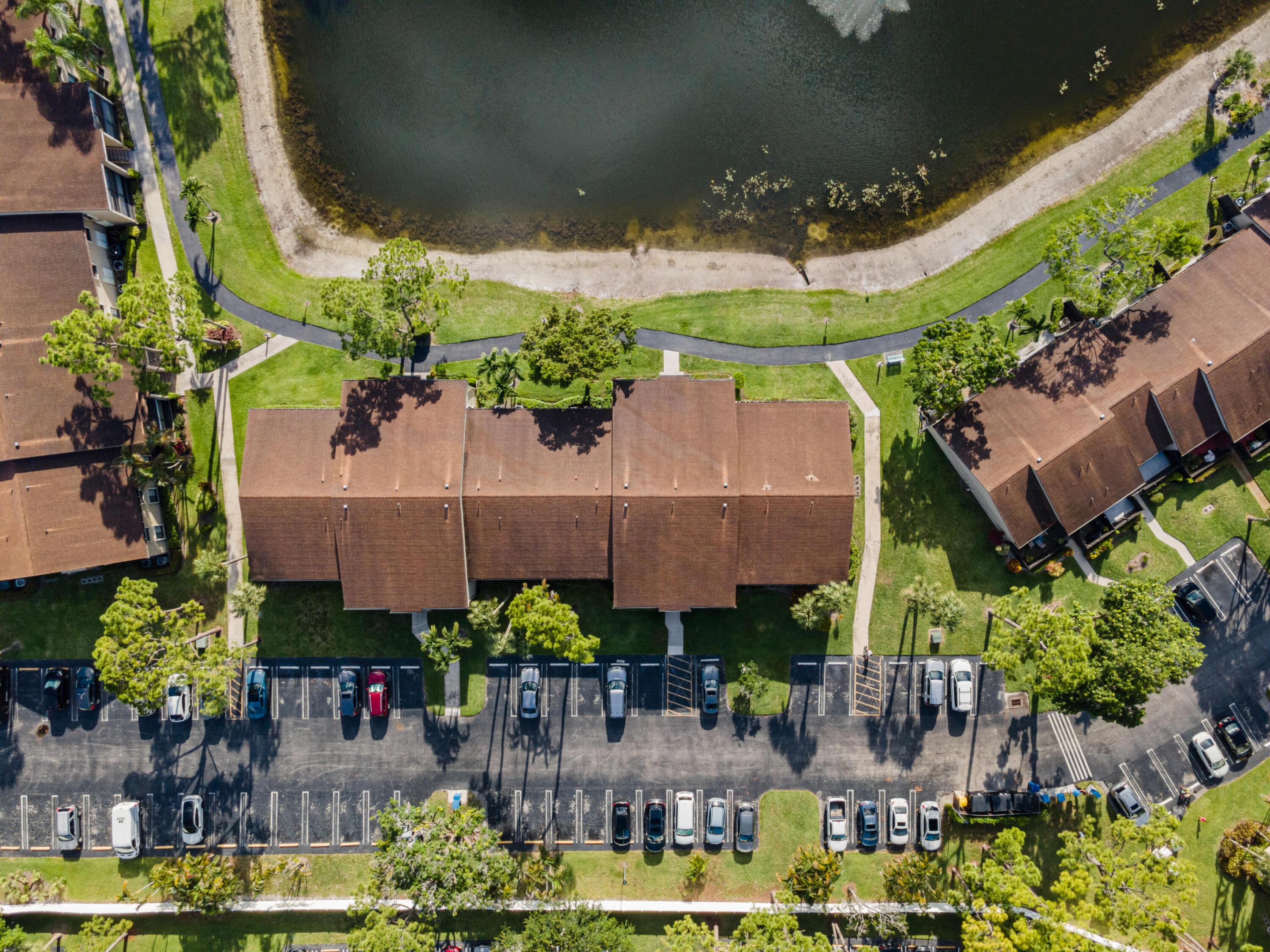 PINE RIDGE NORTH VILLAGE III CONDO - Residential