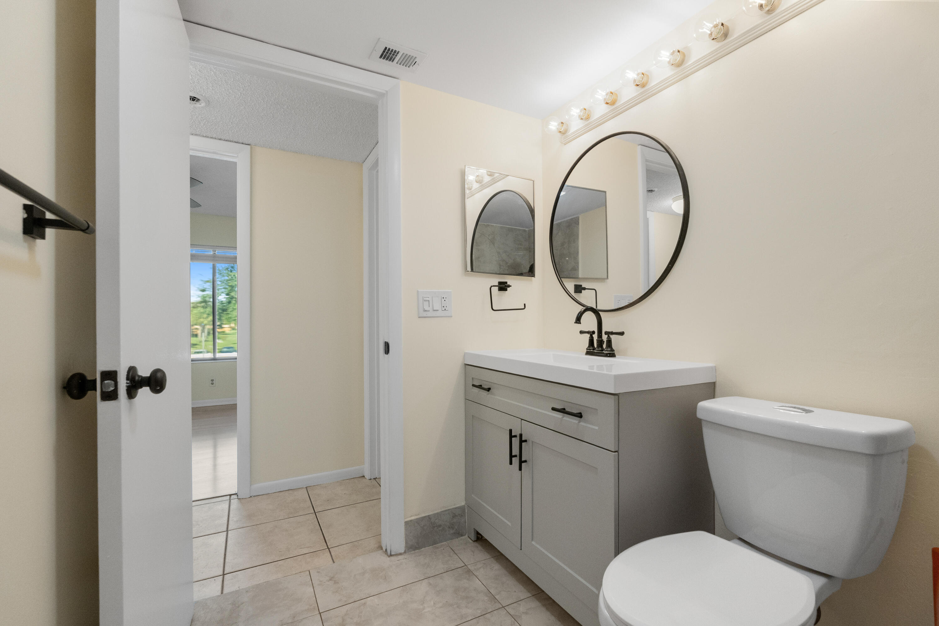 PINE RIDGE NORTH VILLAGE III CONDO - Residential