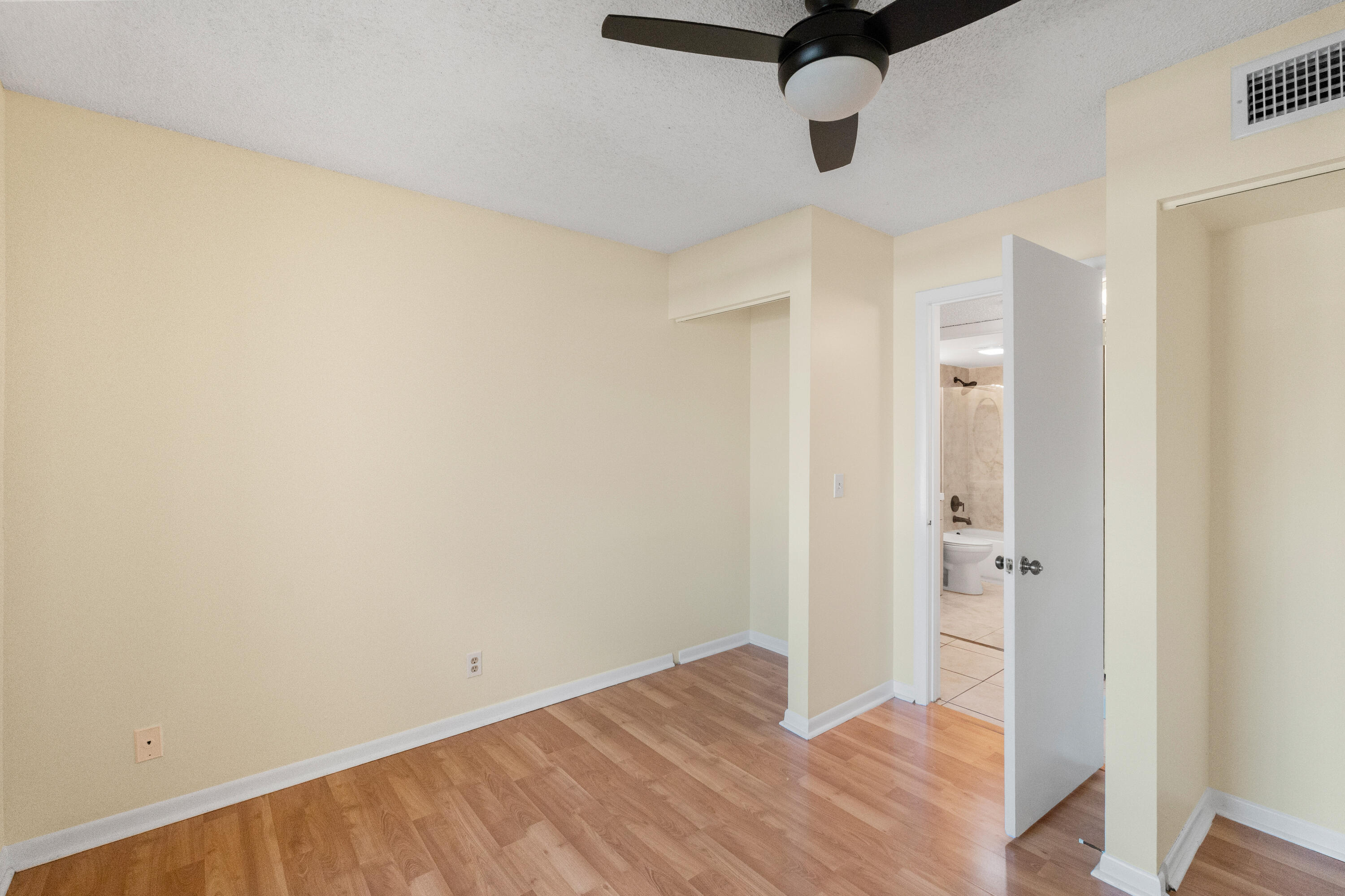 PINE RIDGE NORTH VILLAGE III CONDO - Residential