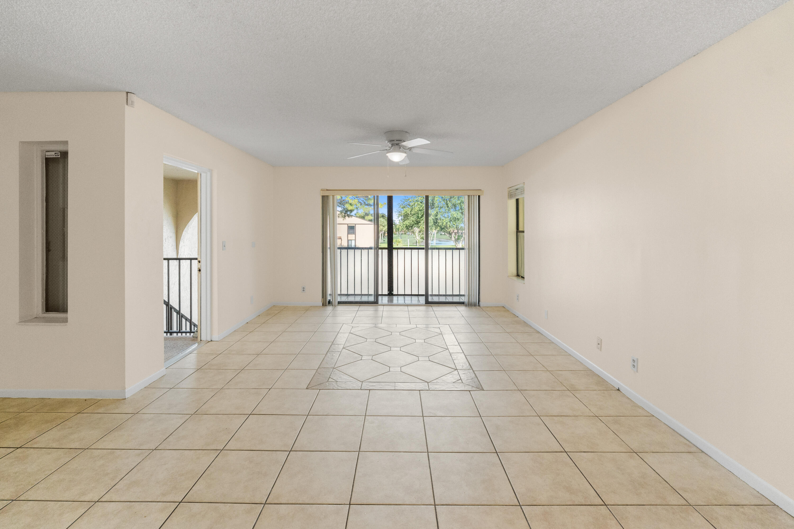 PINE RIDGE NORTH VILLAGE III CONDO - Residential