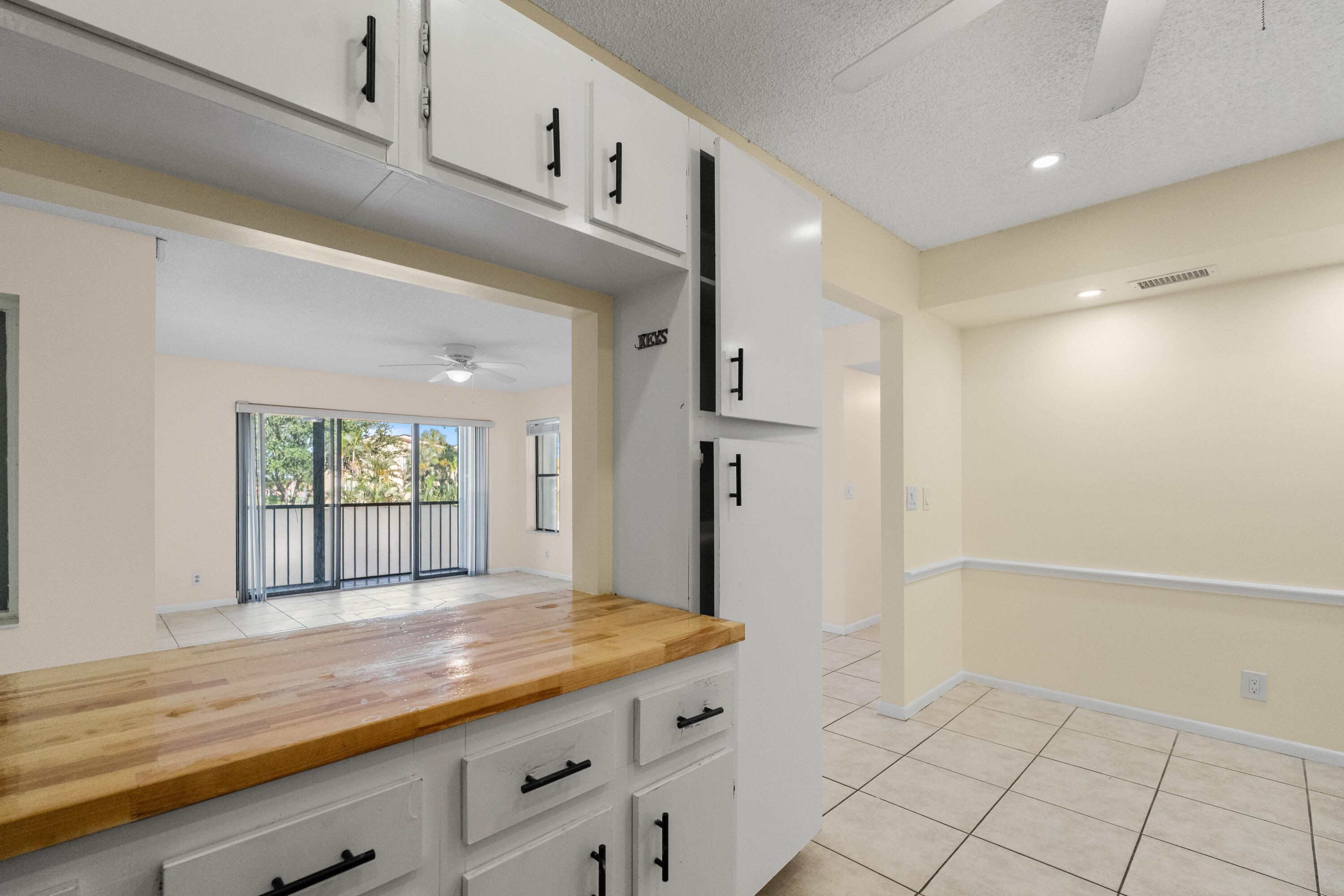 PINE RIDGE NORTH VILLAGE III CONDO - Residential