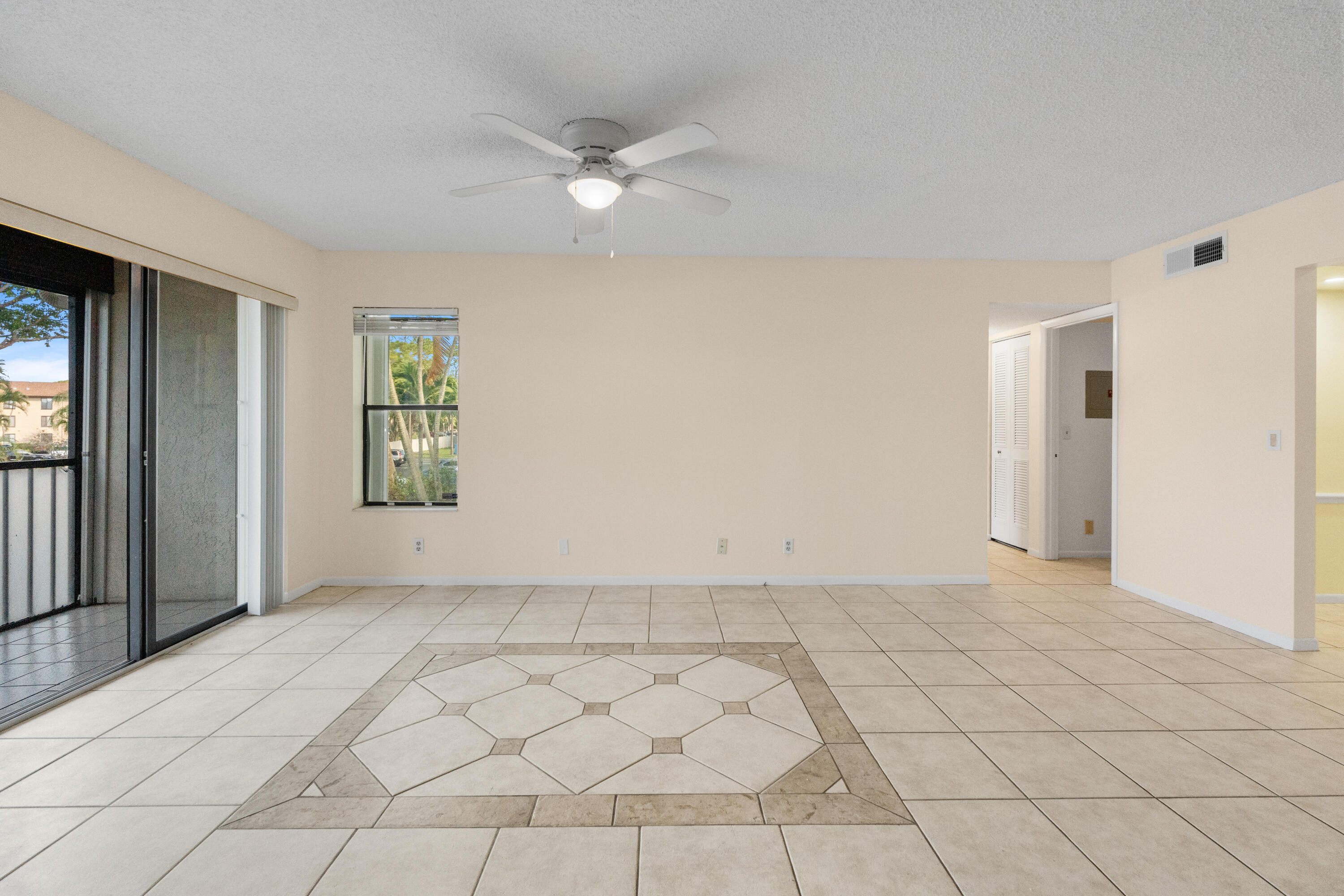 PINE RIDGE NORTH VILLAGE III CONDO - Residential