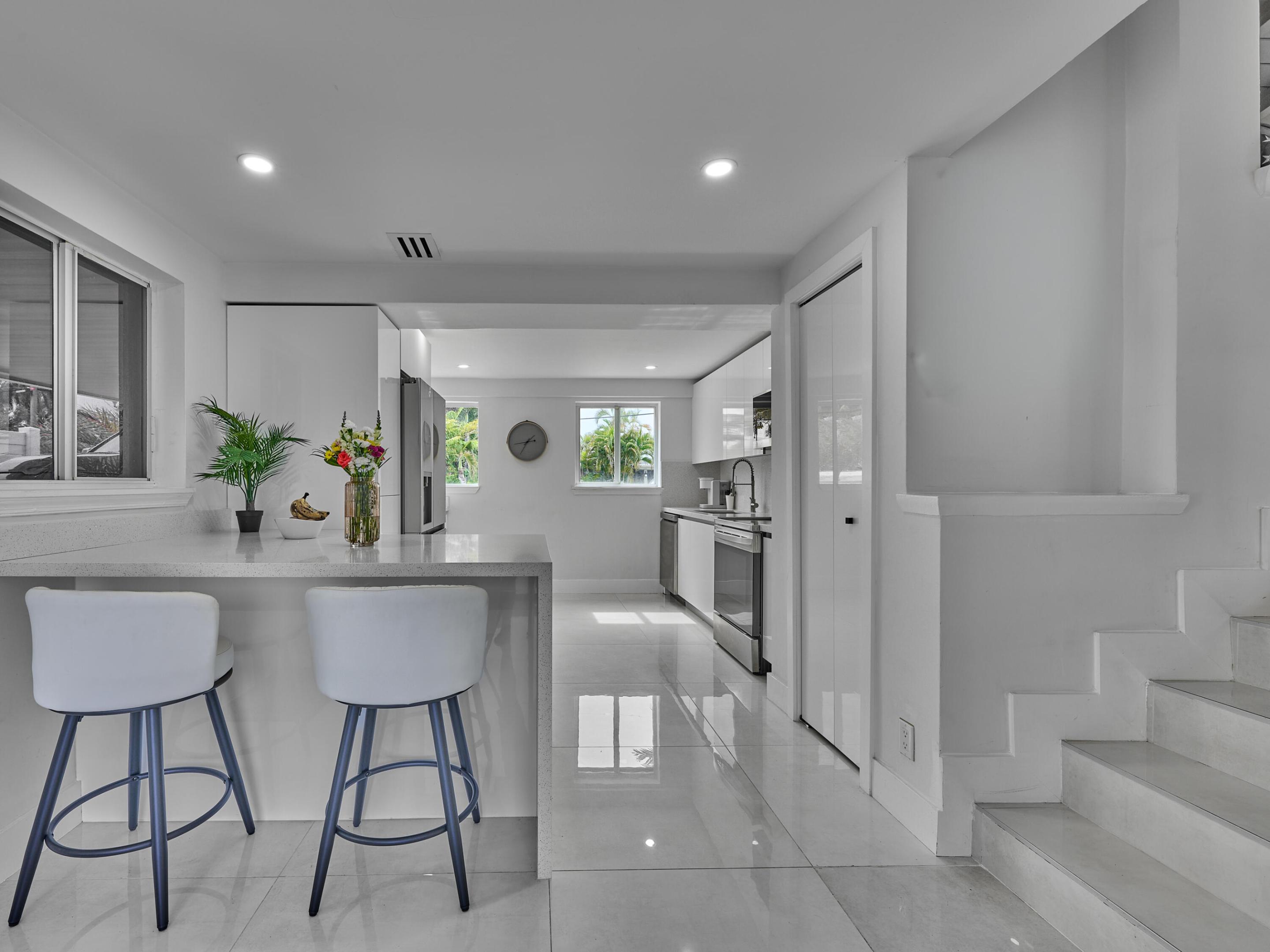 LAUDERDALE ISLES NO 2-BLK 6 - Residential