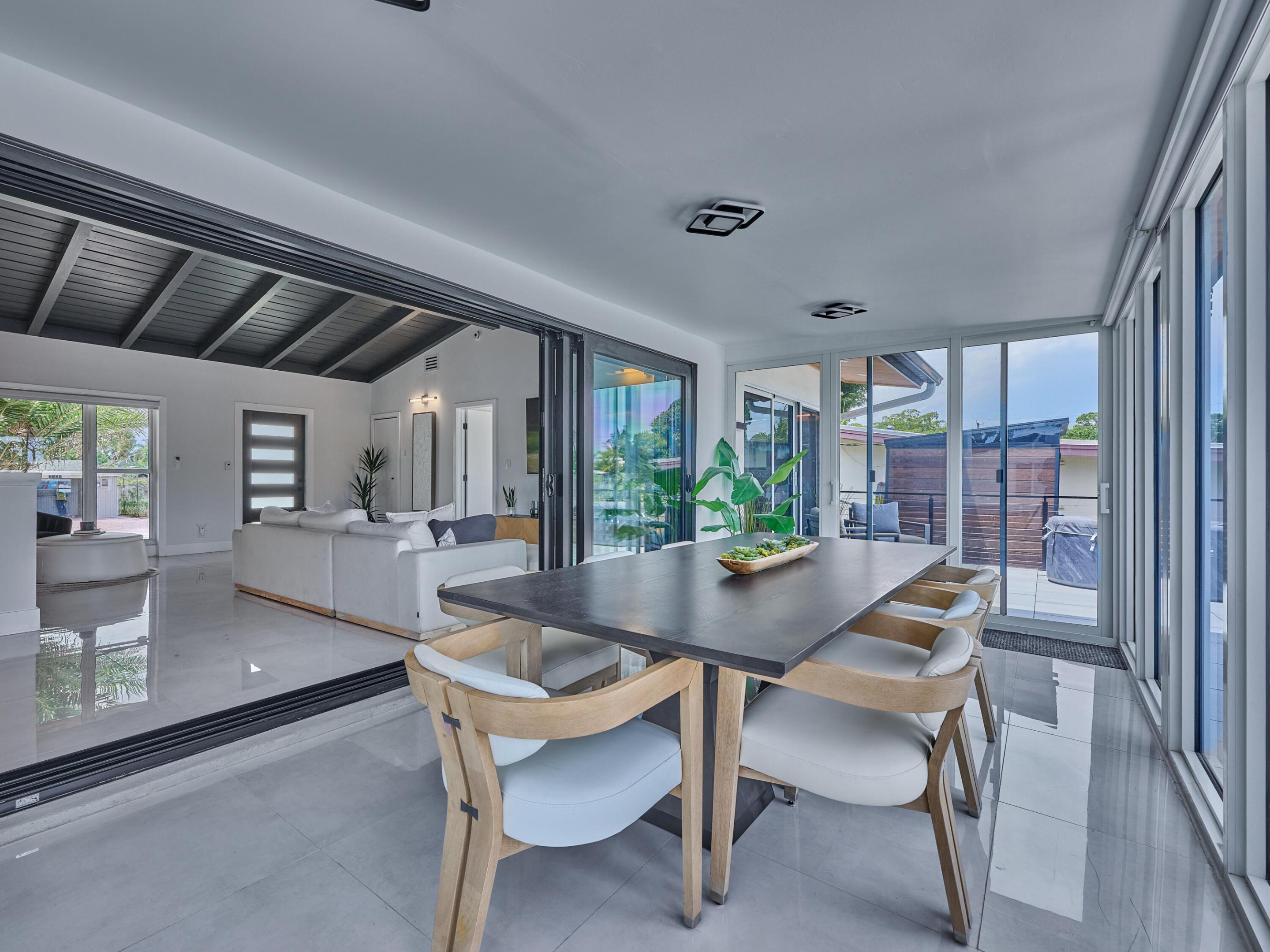 LAUDERDALE ISLES NO 2-BLK 6 - Residential