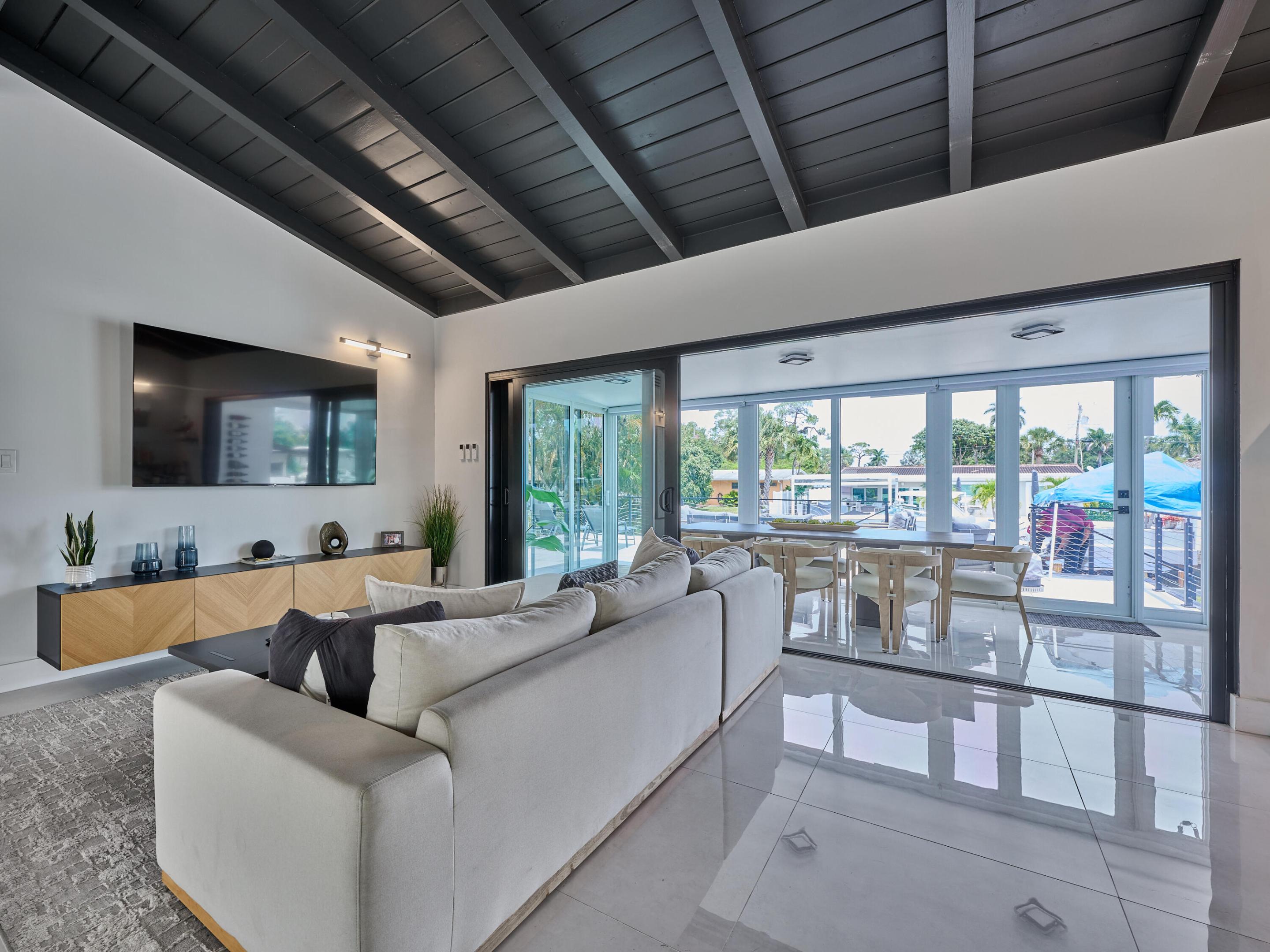LAUDERDALE ISLES NO 2-BLK 6 - Residential