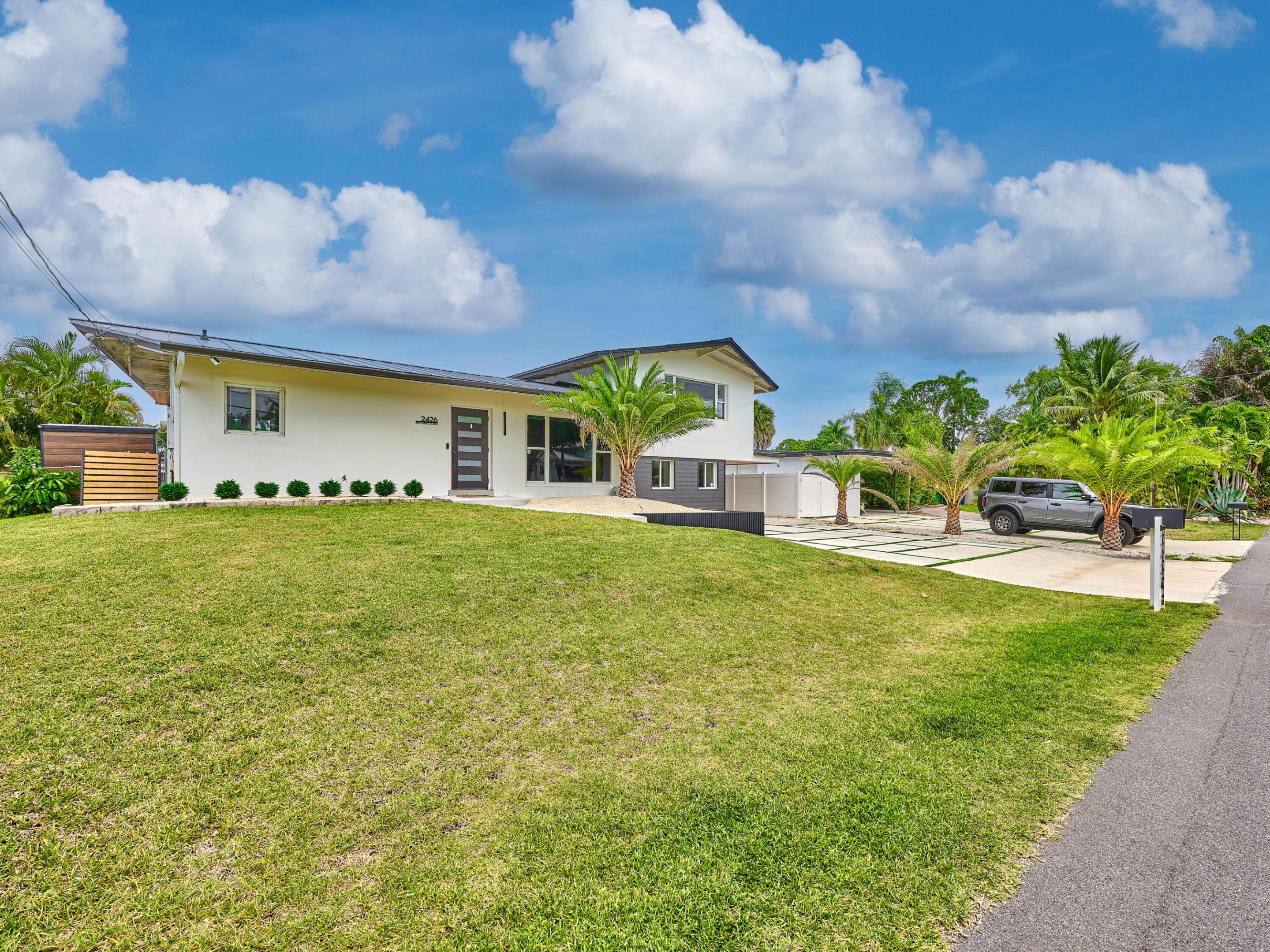 LAUDERDALE ISLES NO 2-BLK 6 - Residential