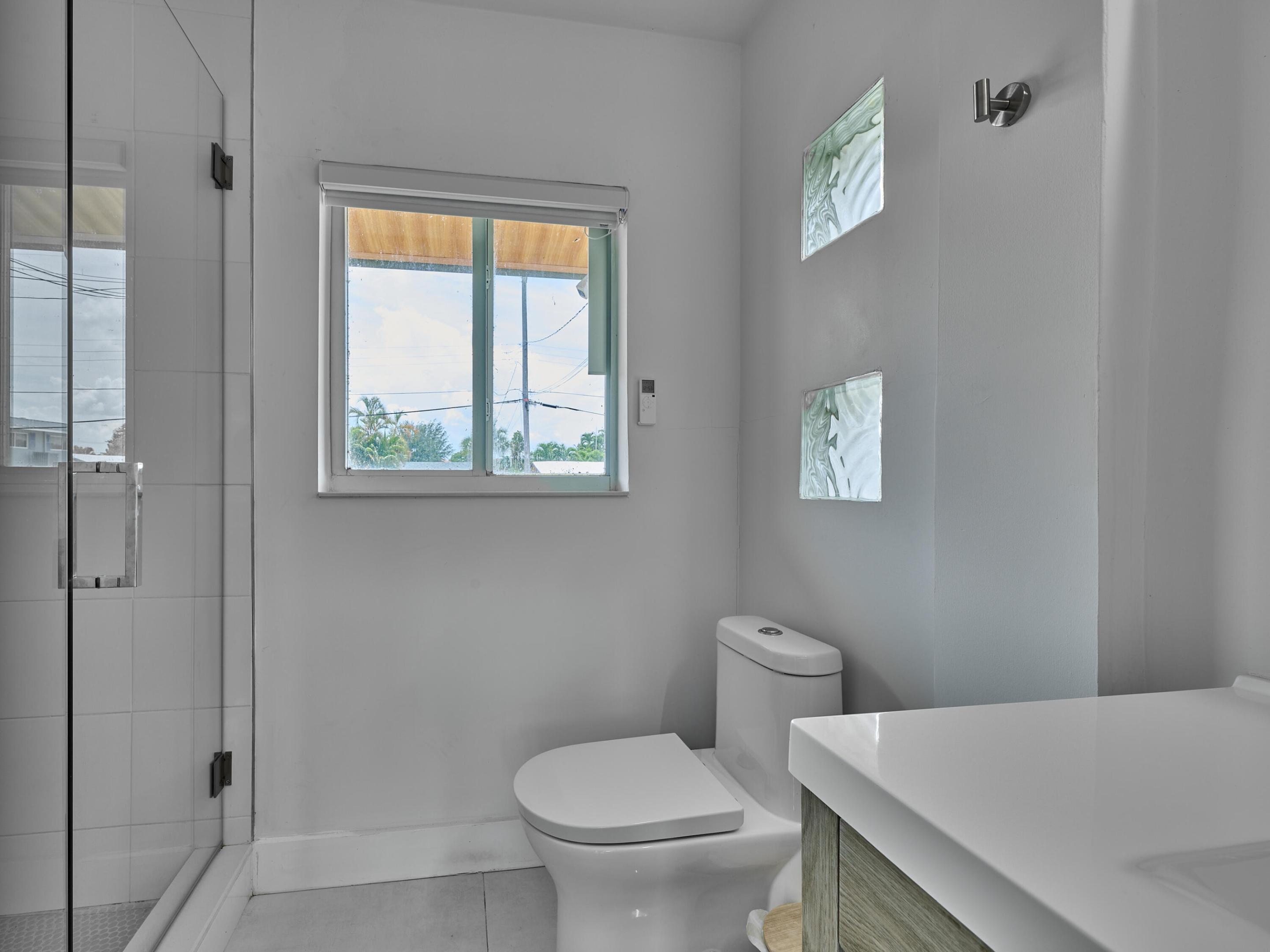 LAUDERDALE ISLES NO 2-BLK 6 - Residential