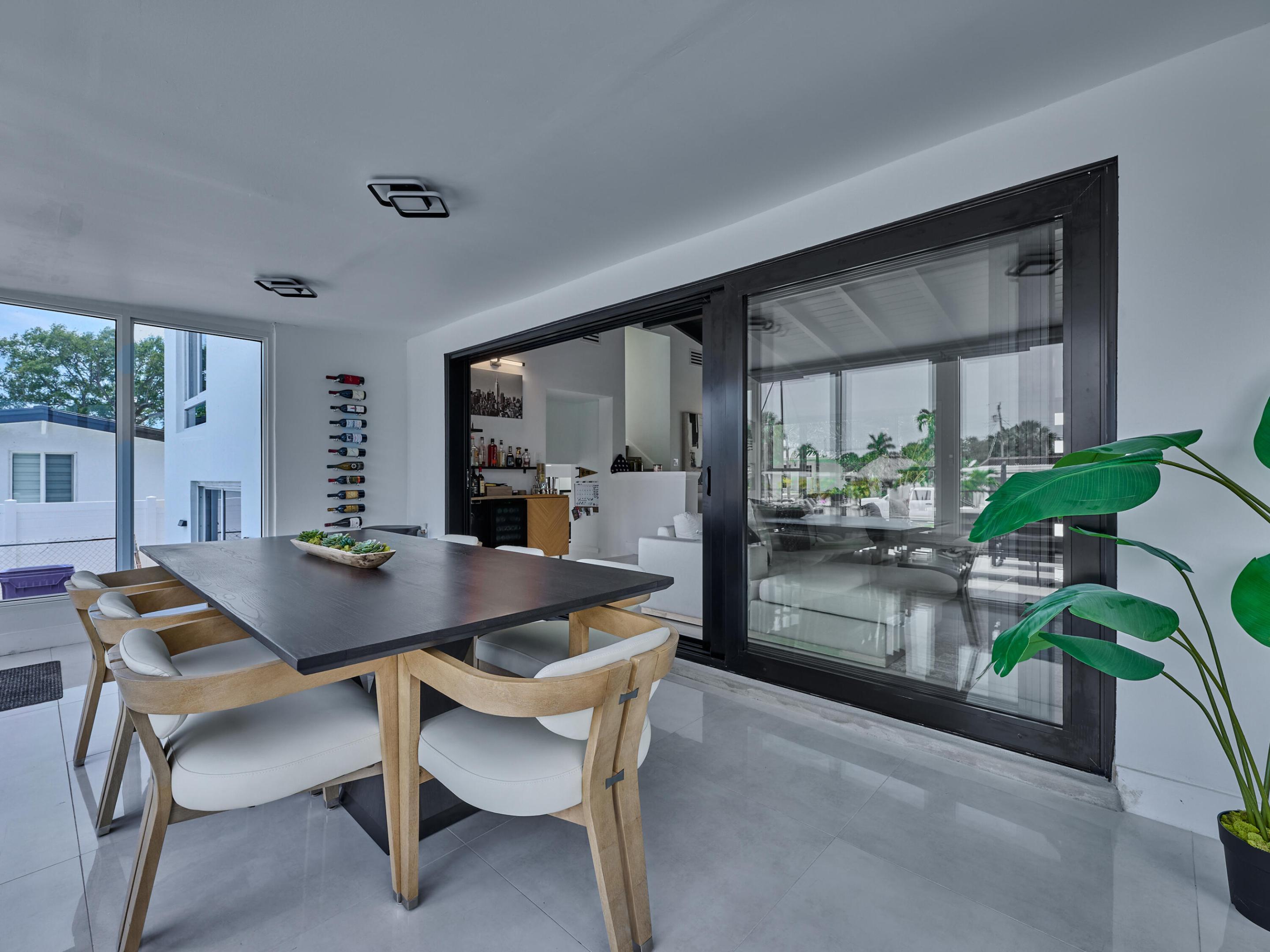LAUDERDALE ISLES NO 2-BLK 6 - Residential