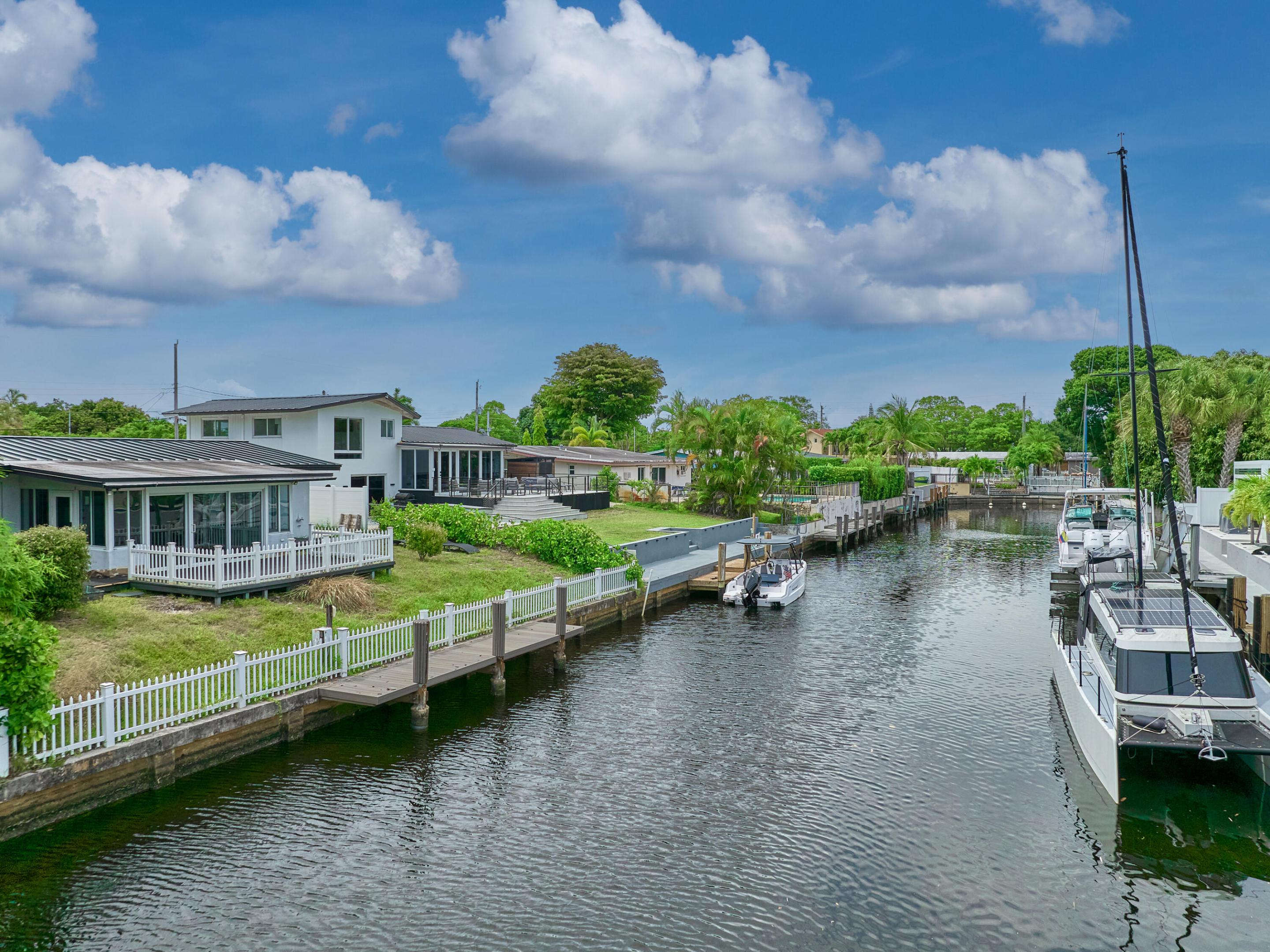 LAUDERDALE ISLES NO 2-BLK 6 - Residential