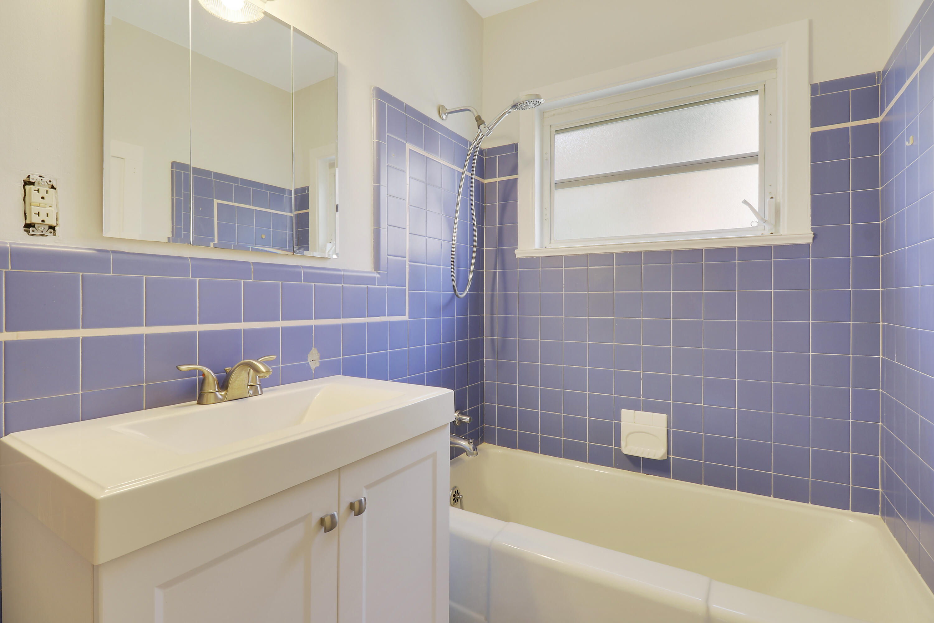LAKE WORTH BEACH - Residential Lease
