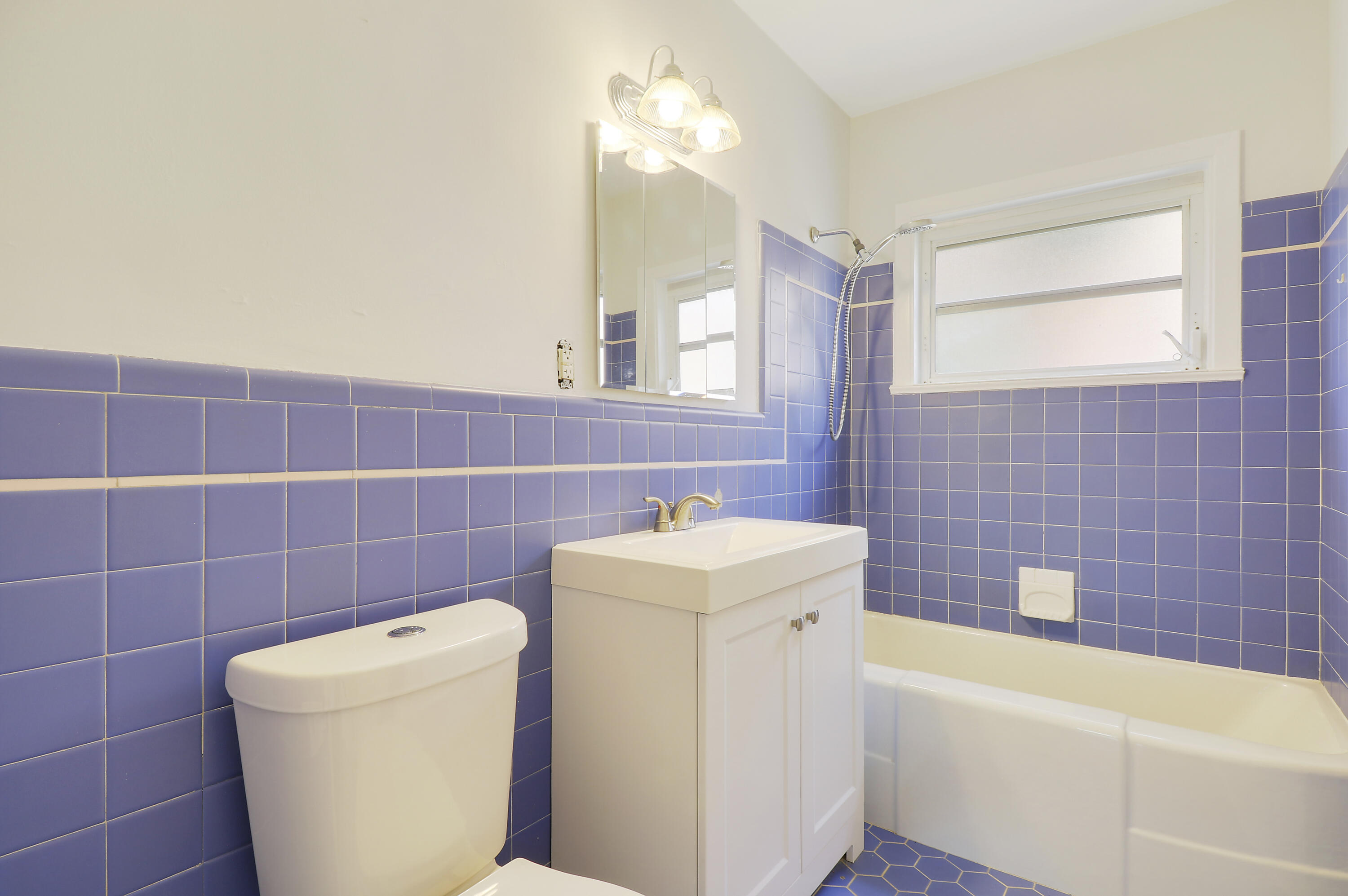 LAKE WORTH BEACH - Residential Lease