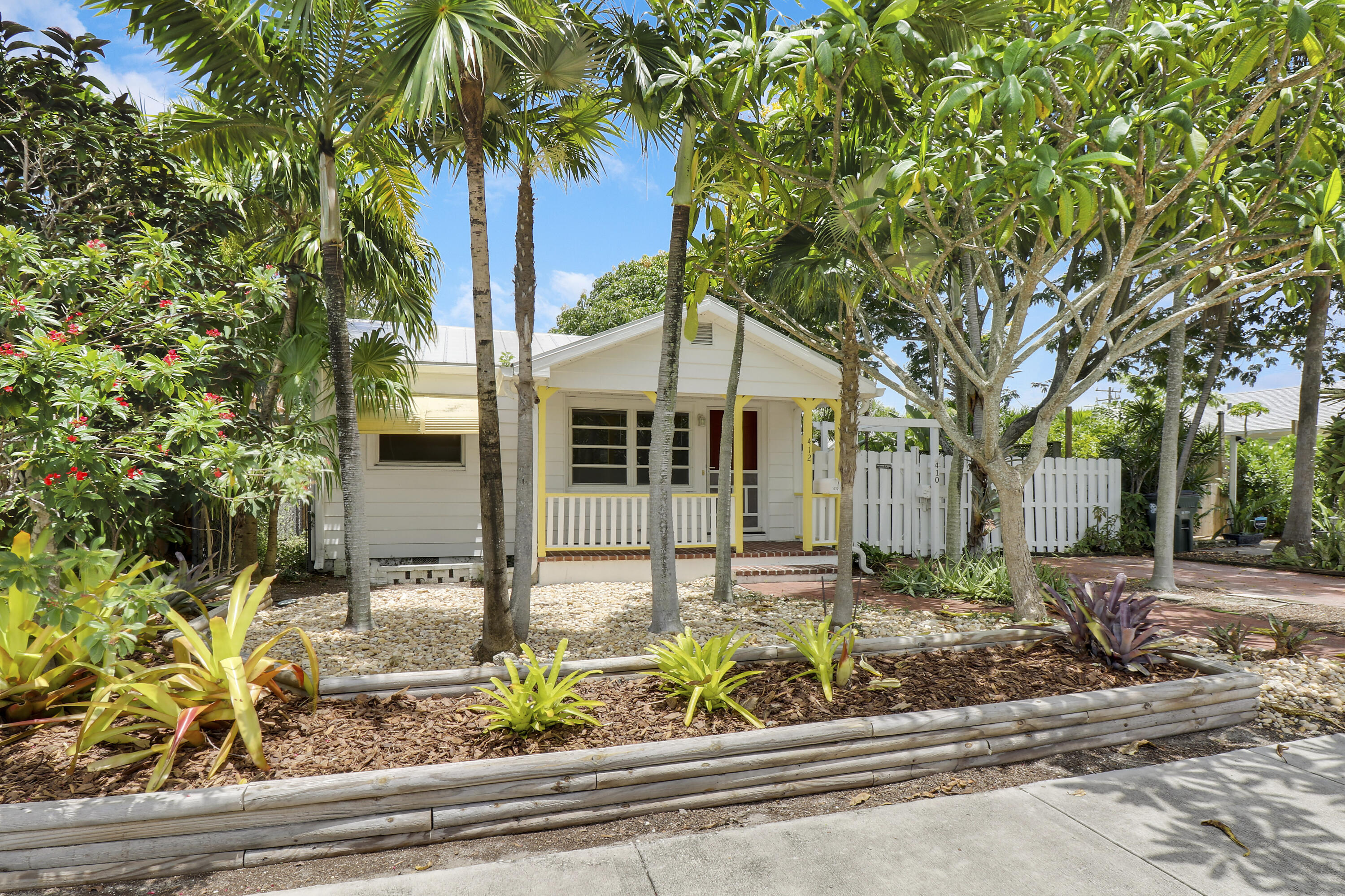 LAKE WORTH BEACH - Residential Lease