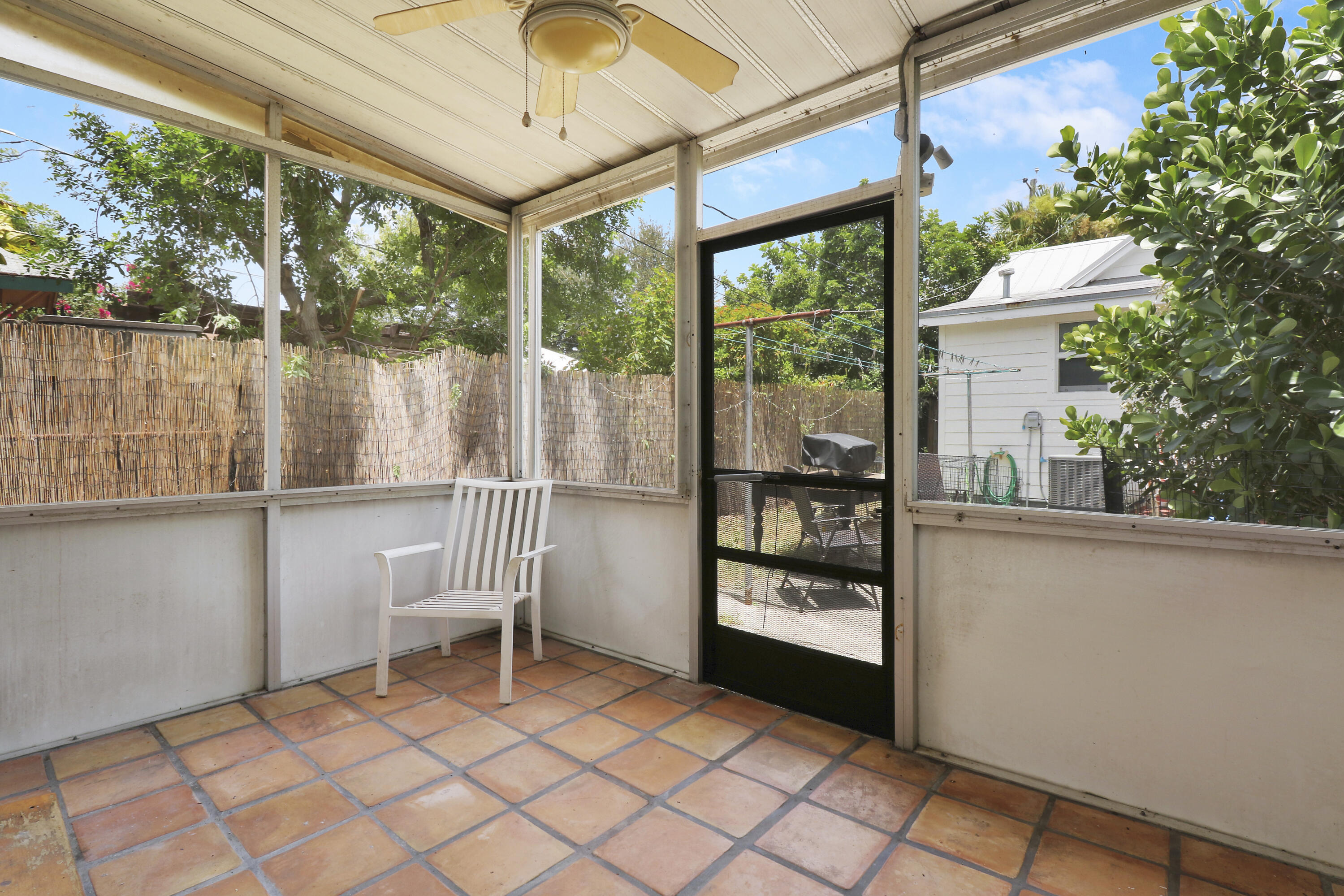 LAKE WORTH BEACH - Residential Lease