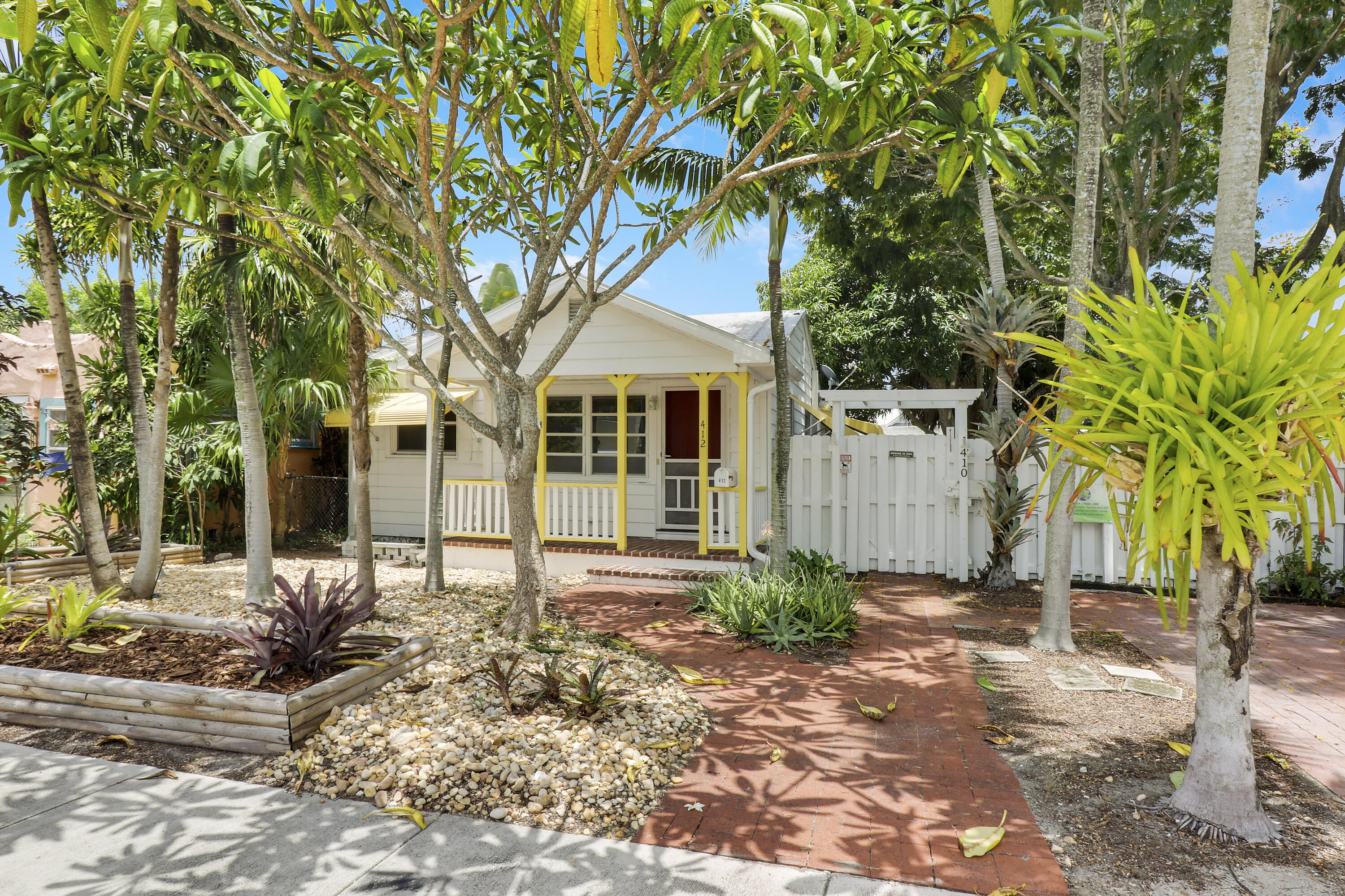 LAKE WORTH BEACH - Residential Lease