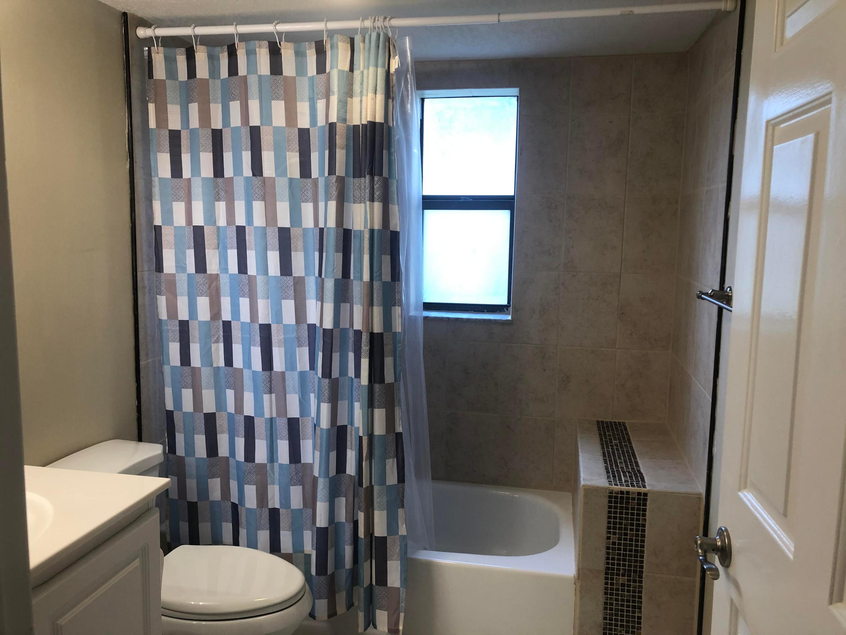 PARK AT WINDWOOD CONDO - JAYWOOD - Residential