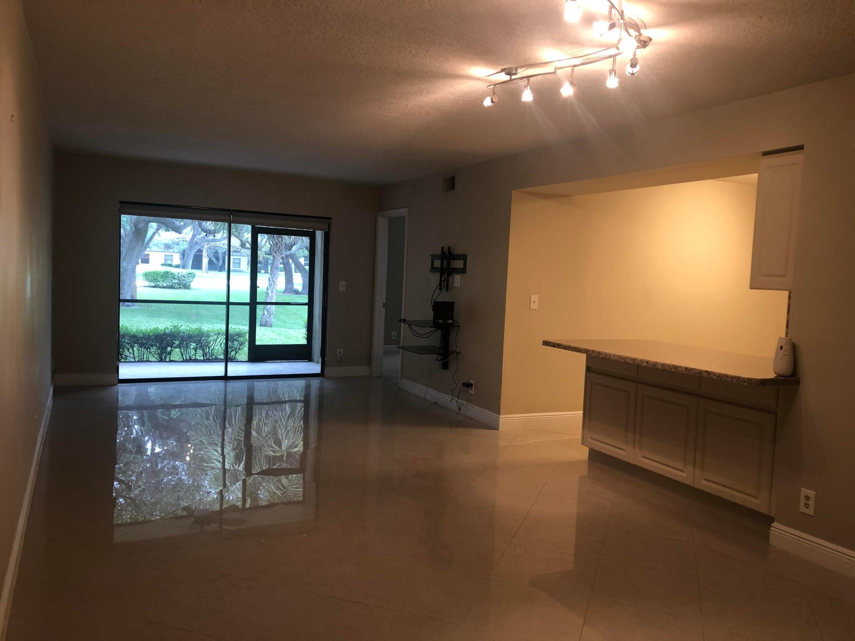 PARK AT WINDWOOD CONDO - JAYWOOD - Residential