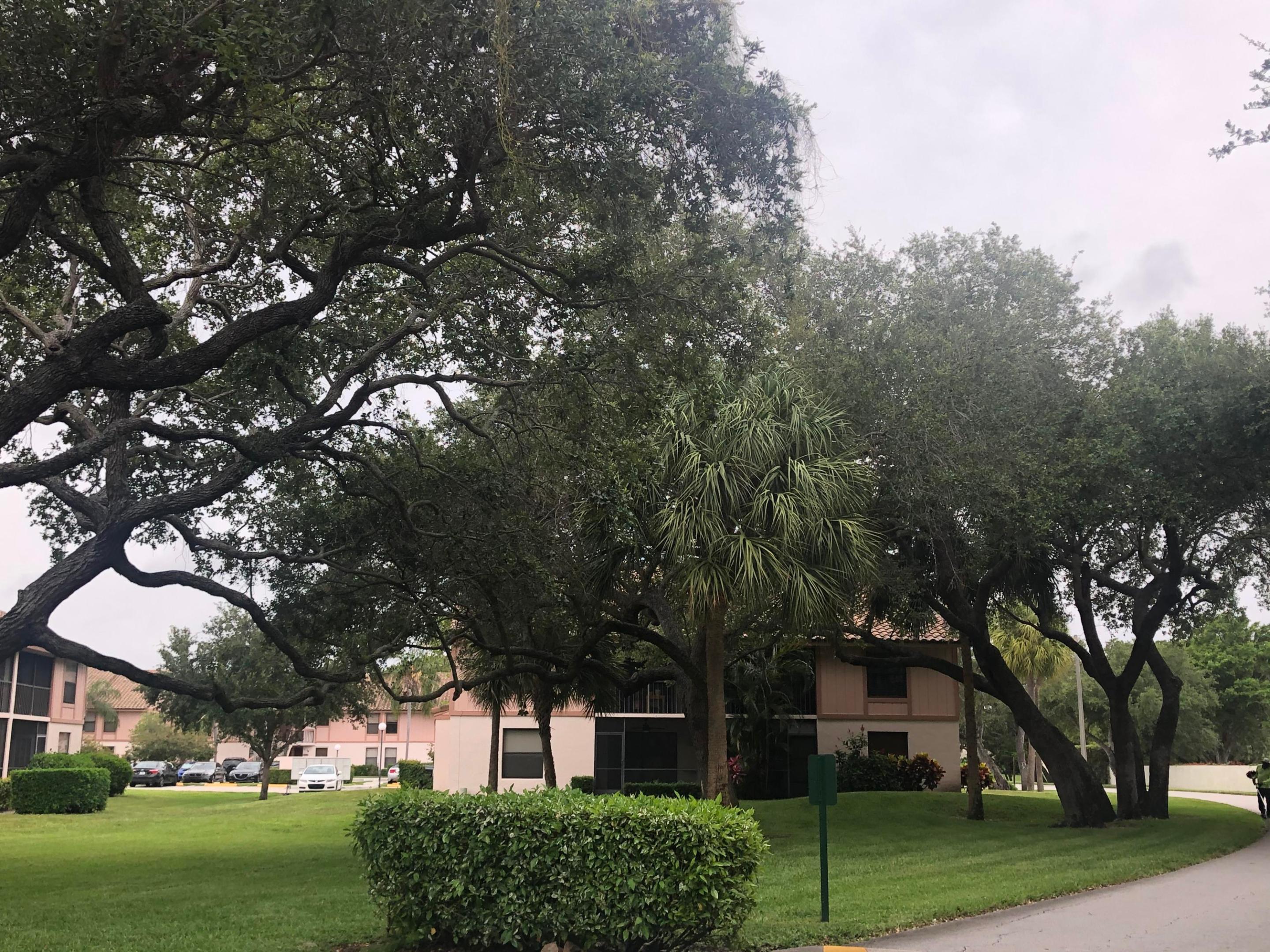 PARK AT WINDWOOD CONDO - JAYWOOD - Residential
