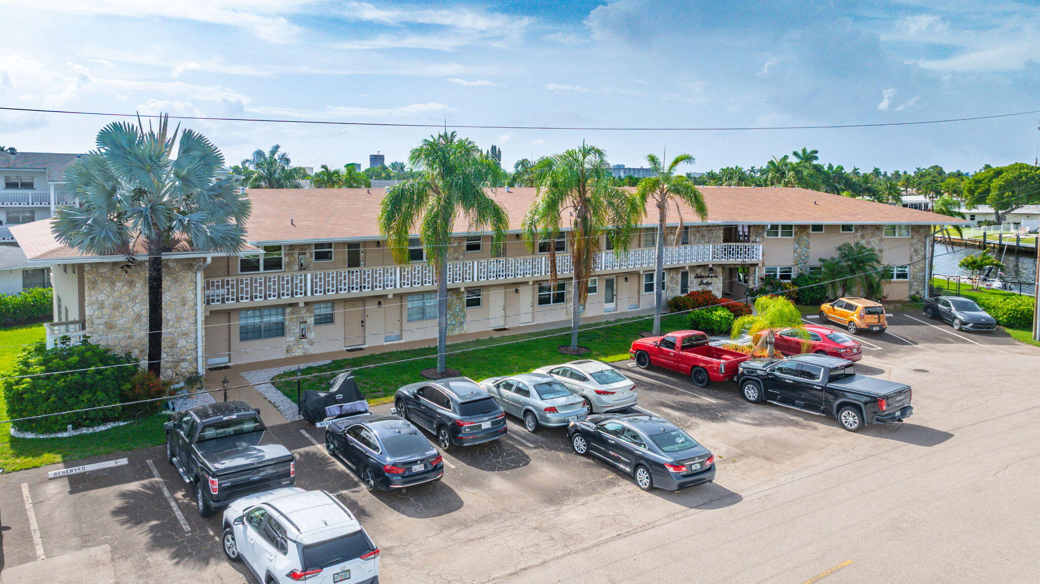 LAKESHORE LODGE CO-OP - Residential