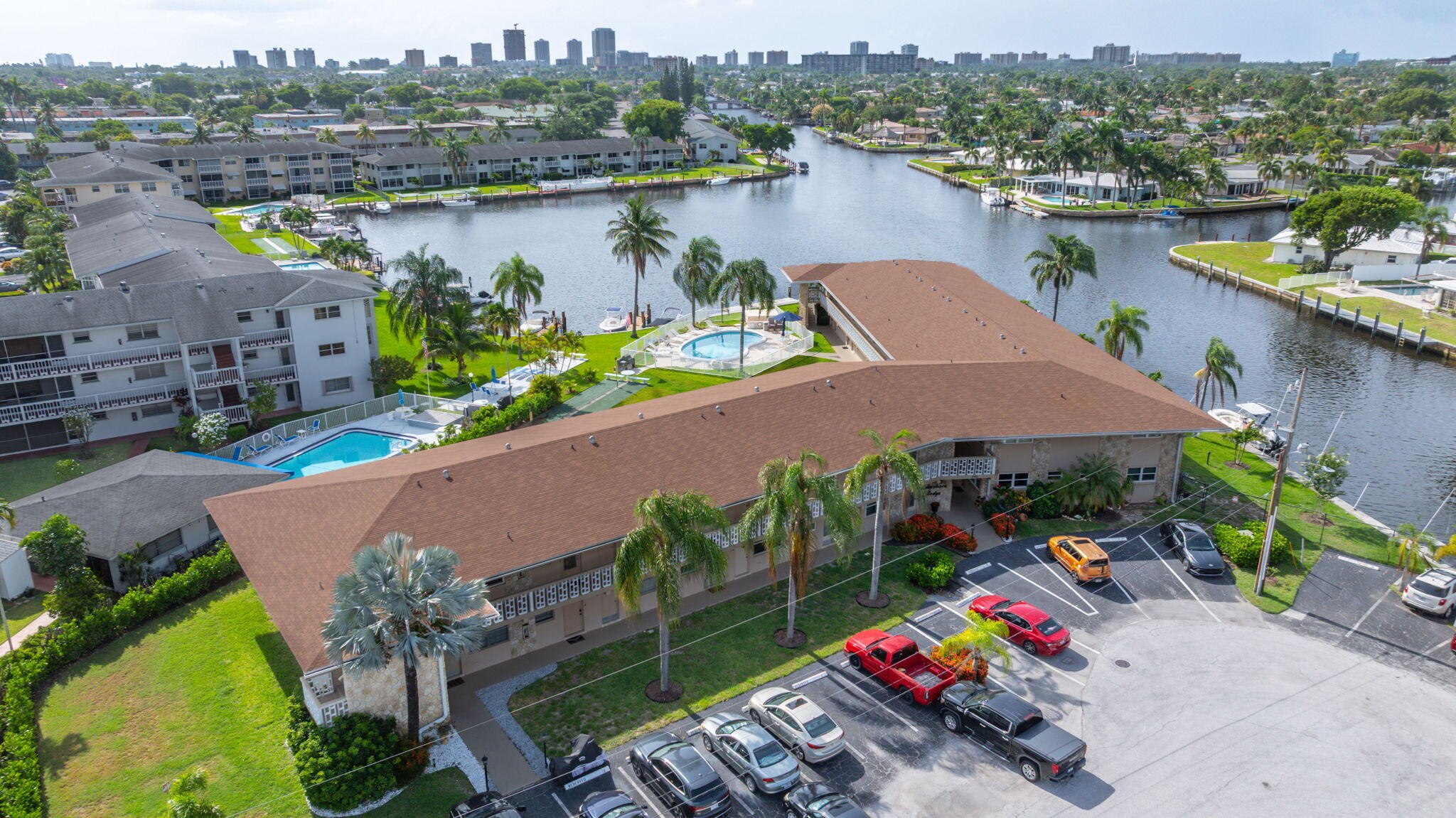 LAKESHORE LODGE CO-OP - Residential