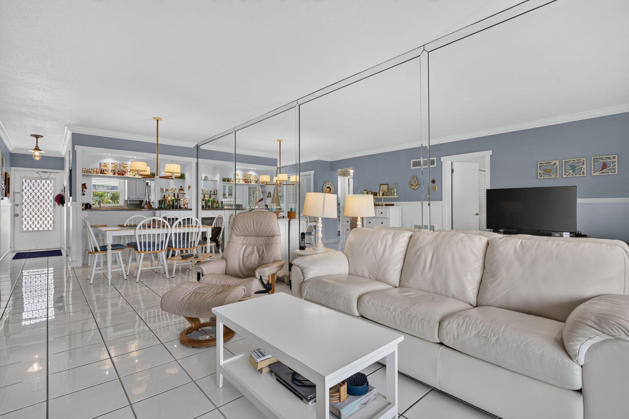 LAKESHORE LODGE CO-OP - Residential