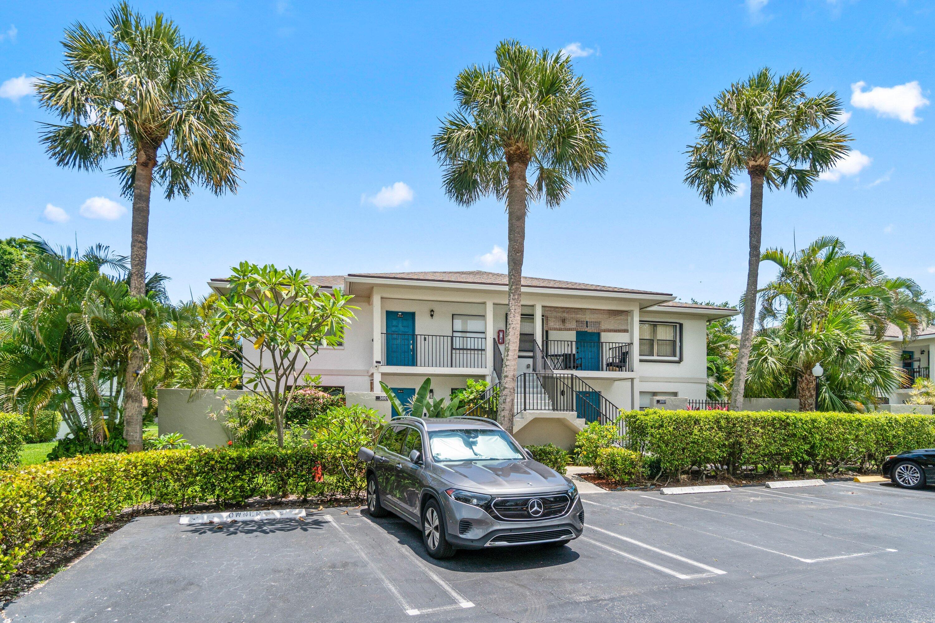 DELRAY OAKS CONDO - Residential Lease