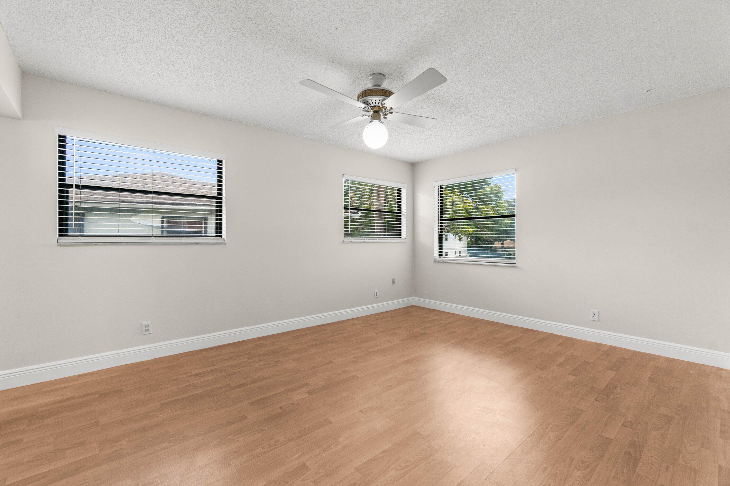 DELRAY OAKS CONDO - Residential Lease