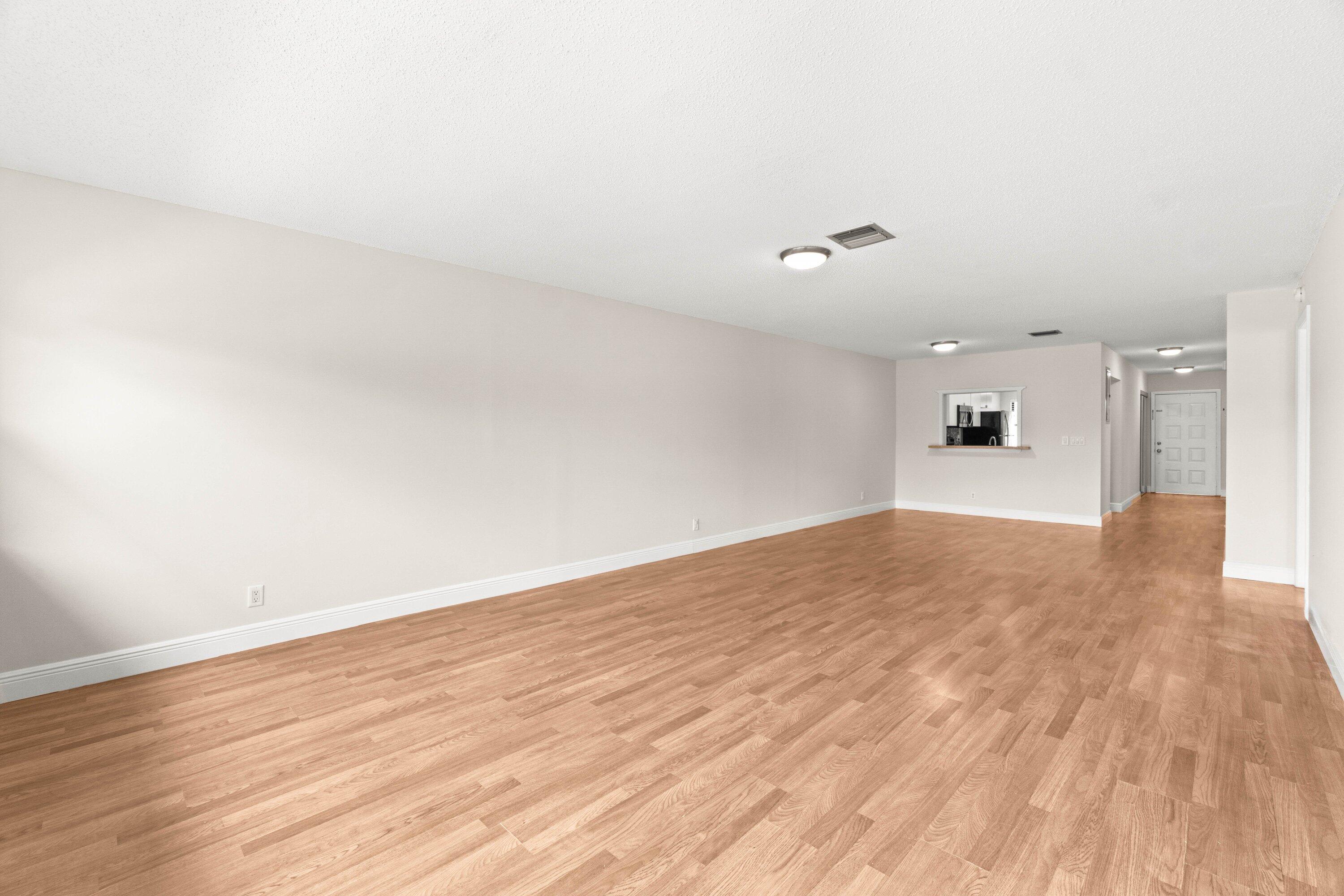 DELRAY OAKS CONDO - Residential Lease