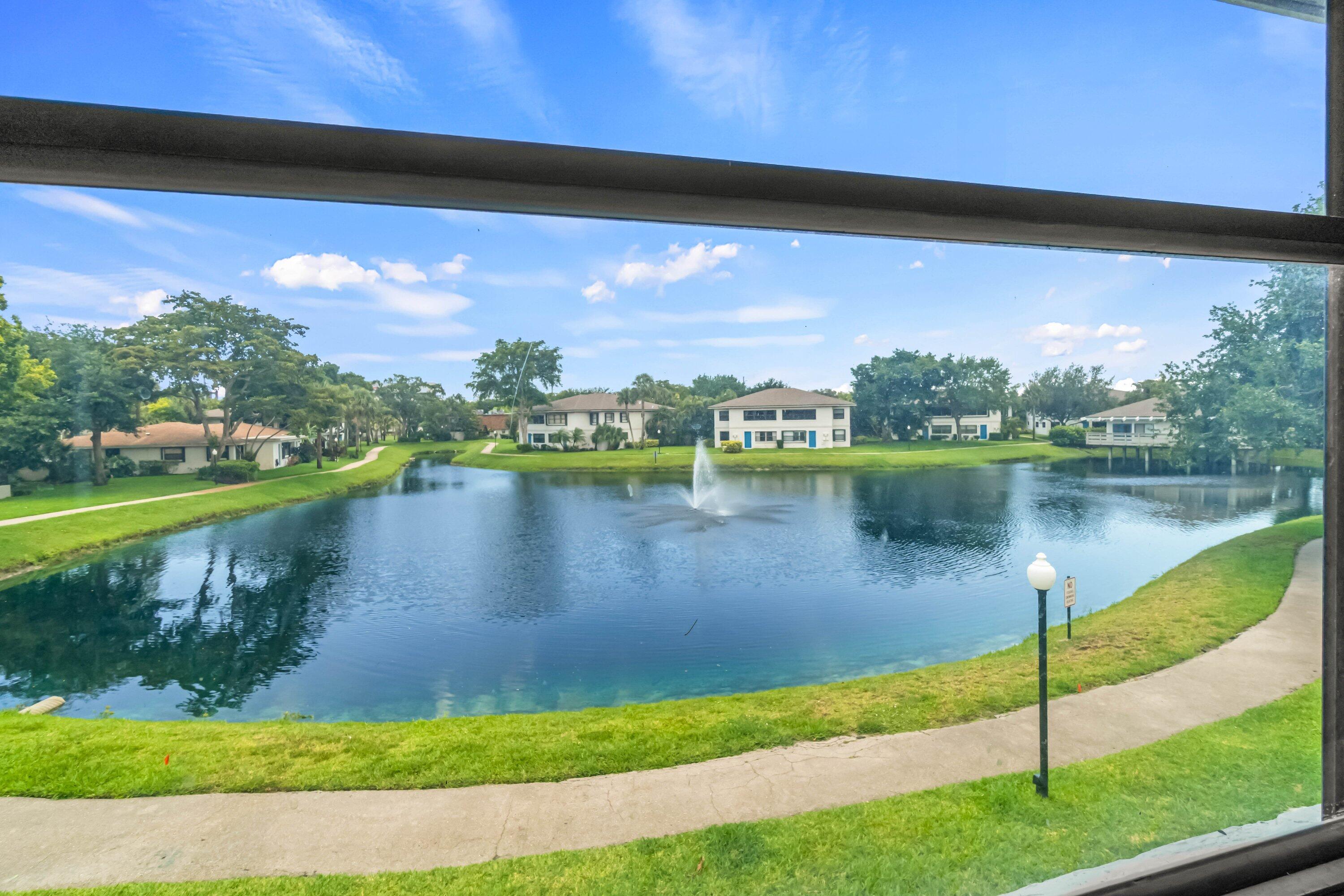 DELRAY OAKS CONDO - Residential Lease