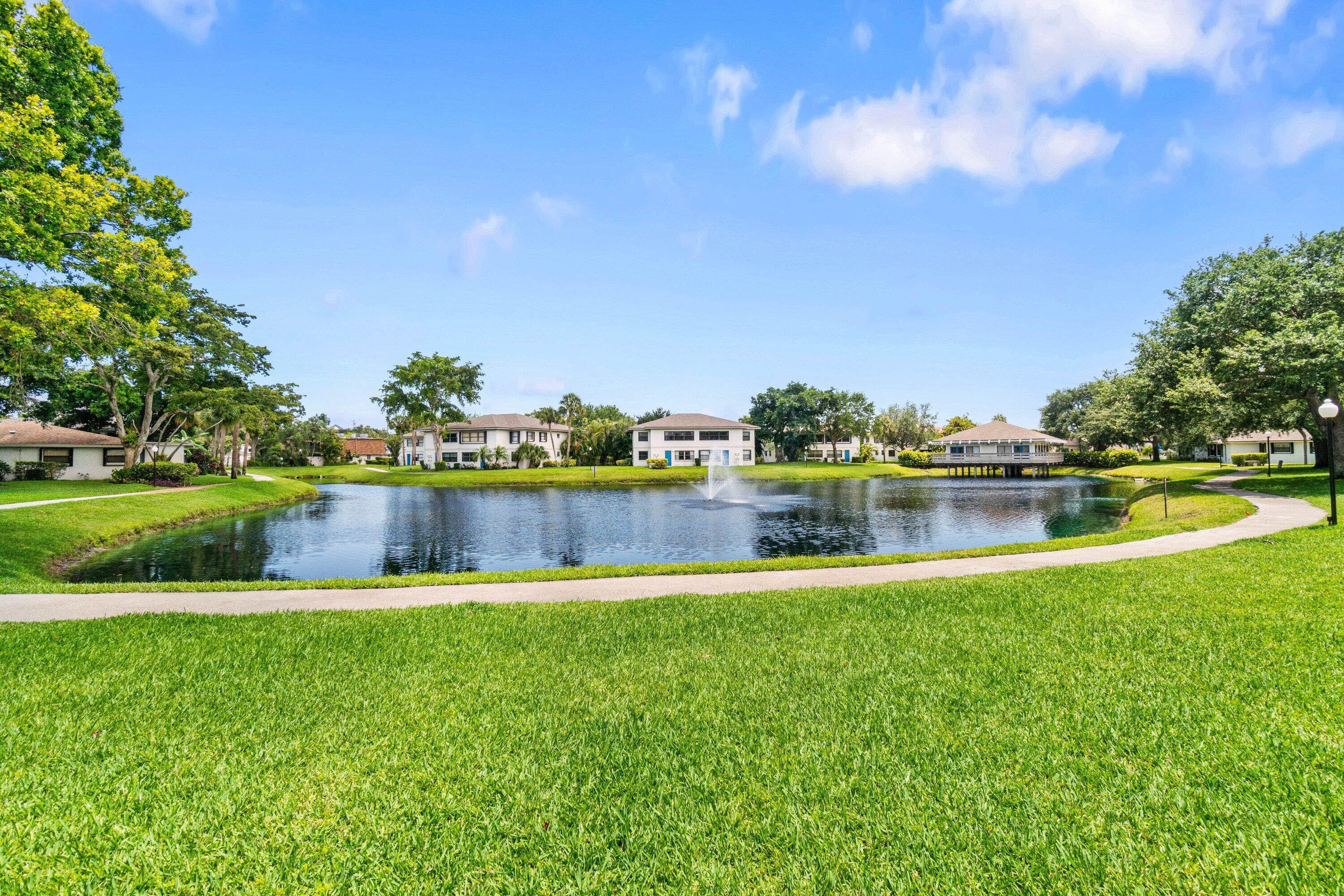 DELRAY OAKS CONDO - Residential Lease