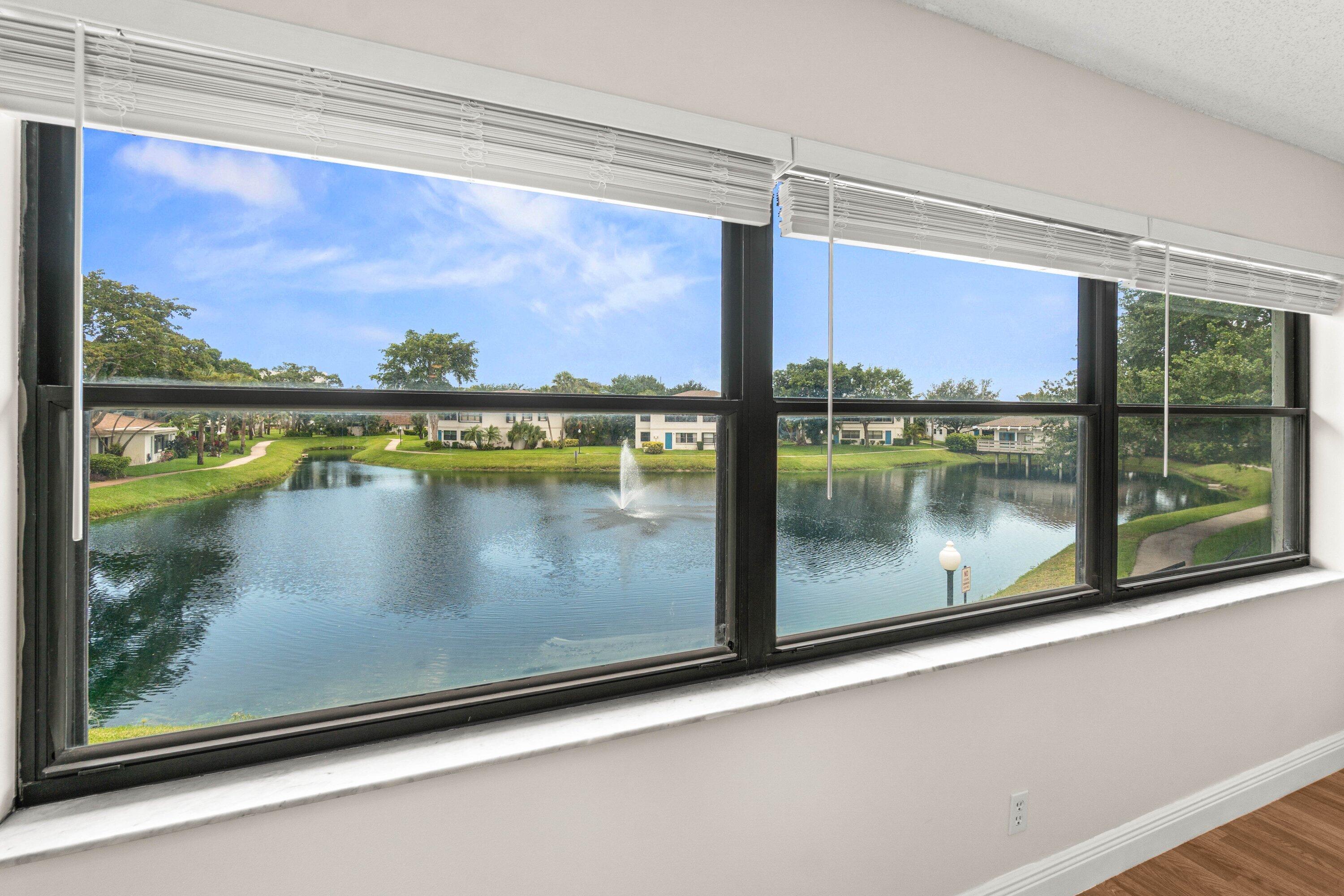 DELRAY OAKS CONDO - Residential Lease
