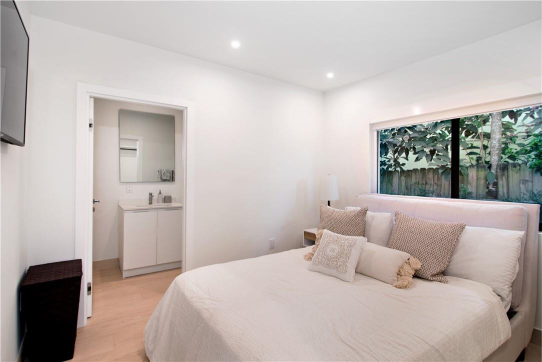 BISCAYNE POINT - Residential
