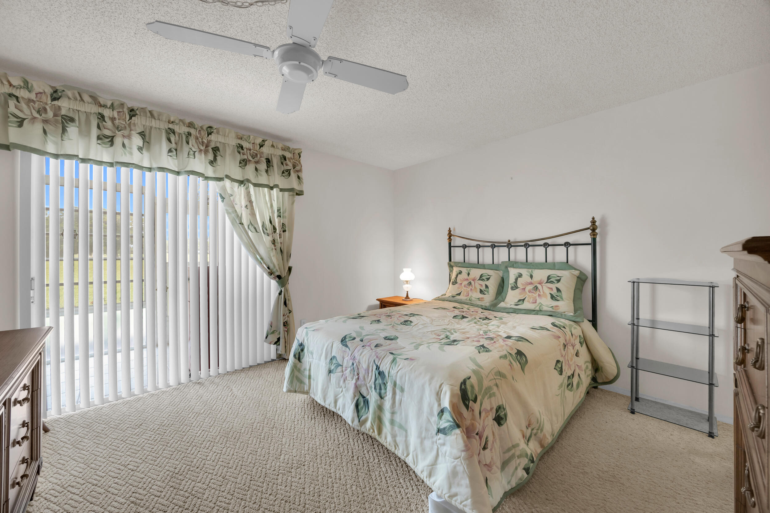 VISTA DEL LAGO CONDO - Residential