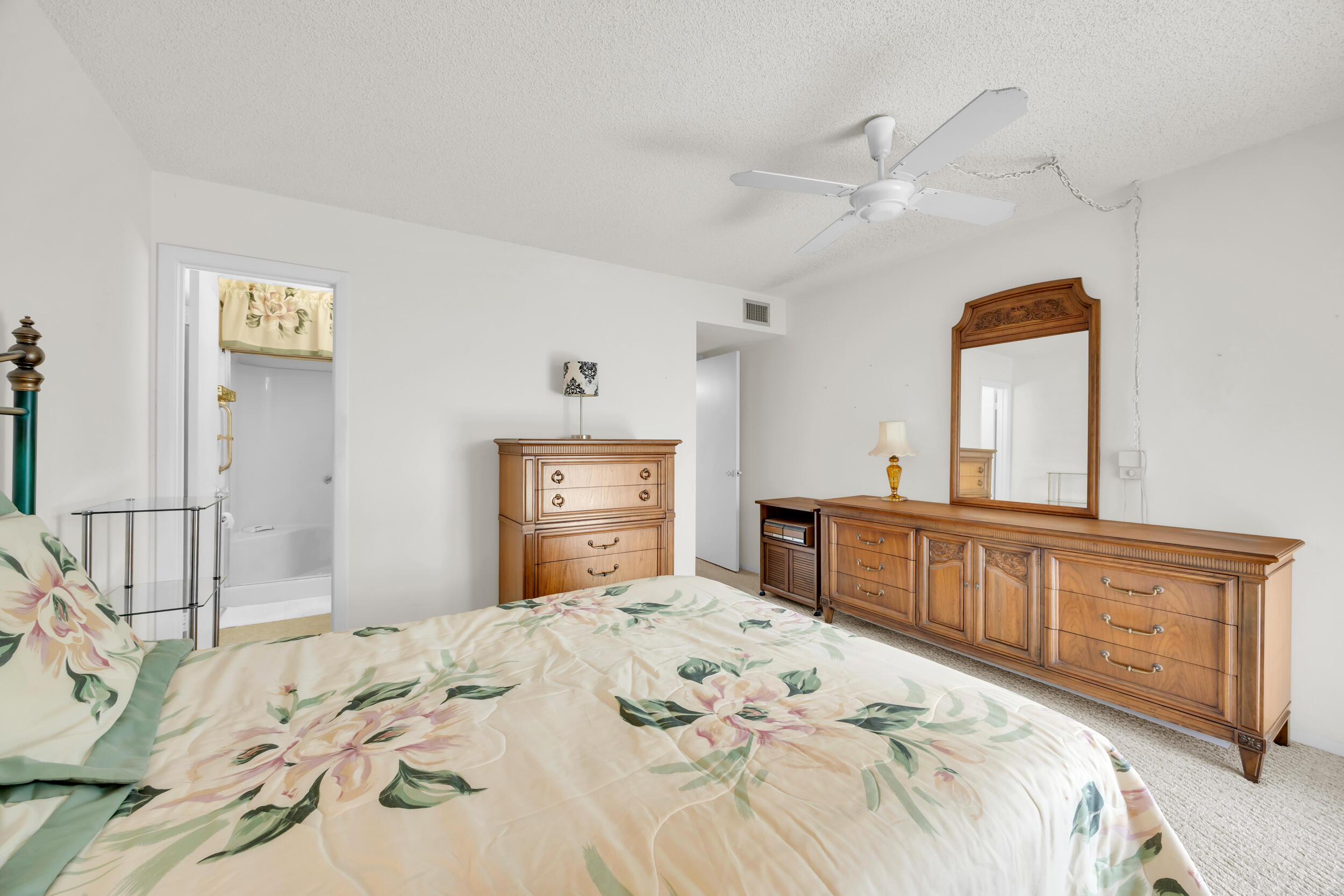 VISTA DEL LAGO CONDO - Residential