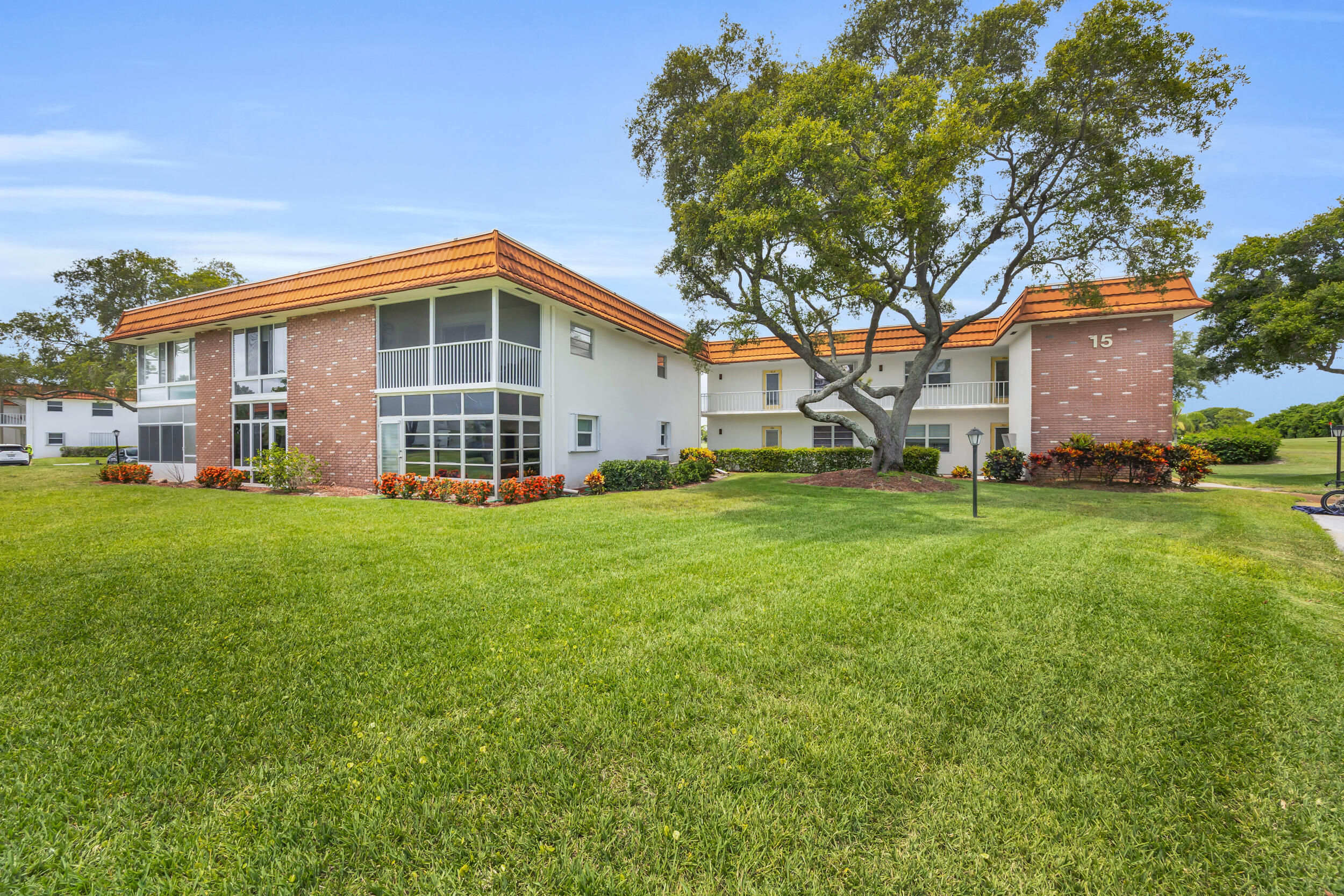 VISTA DEL LAGO CONDO - Residential