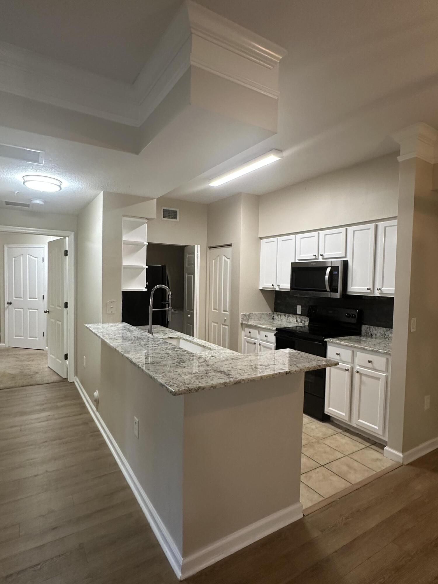 MEZZANO CONDO - Residential