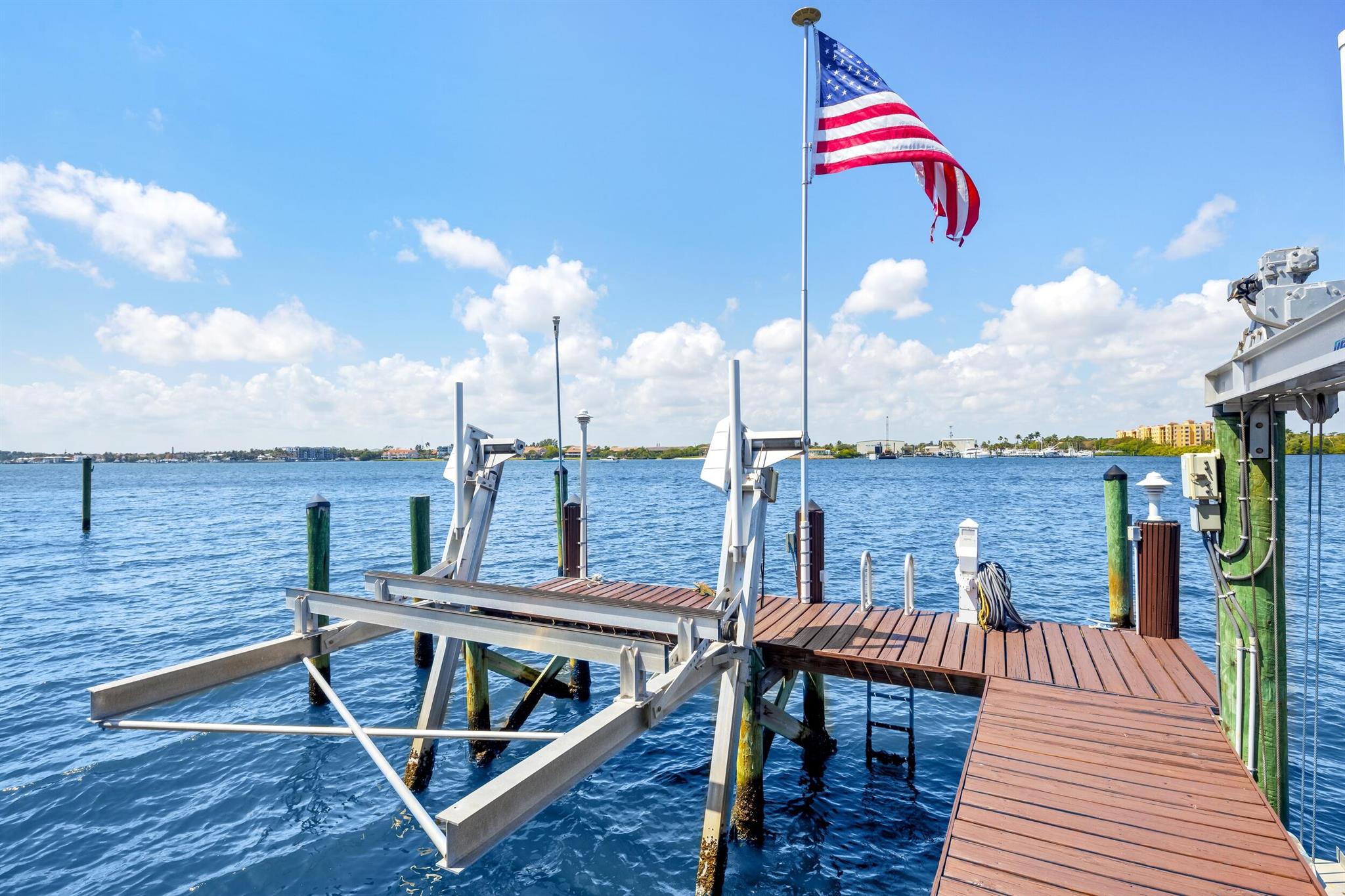 POINT MANALAPAN 9 - Residential