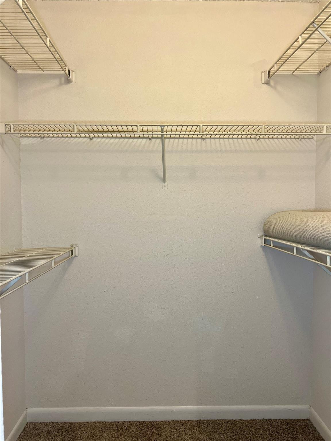 LAKEVIEW CLUB CONDO - Residential Lease