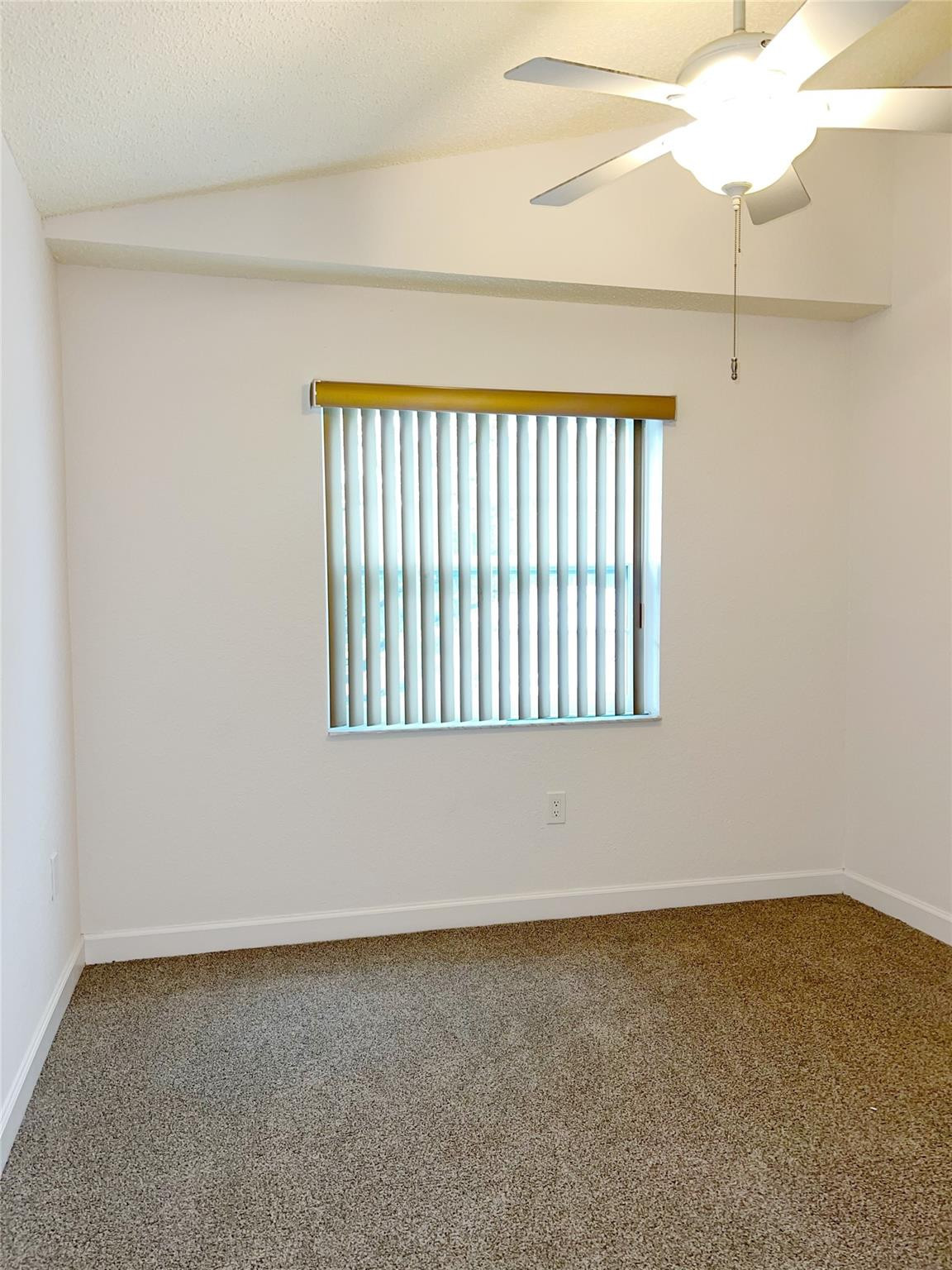LAKEVIEW CLUB CONDO - Residential Lease