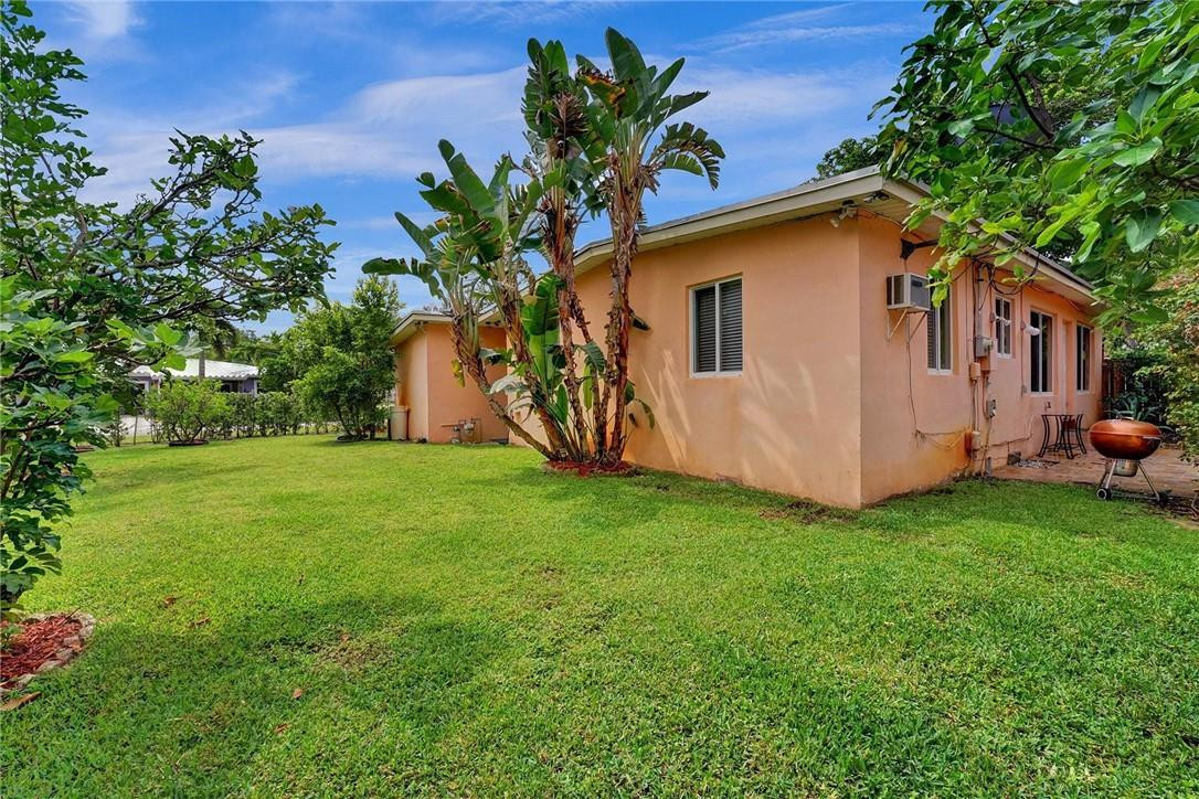 Poinsettia Heights - Residential