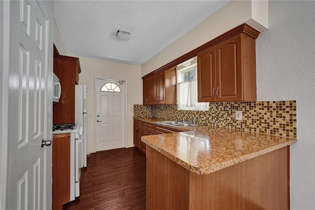 Poinsettia Heights - Residential