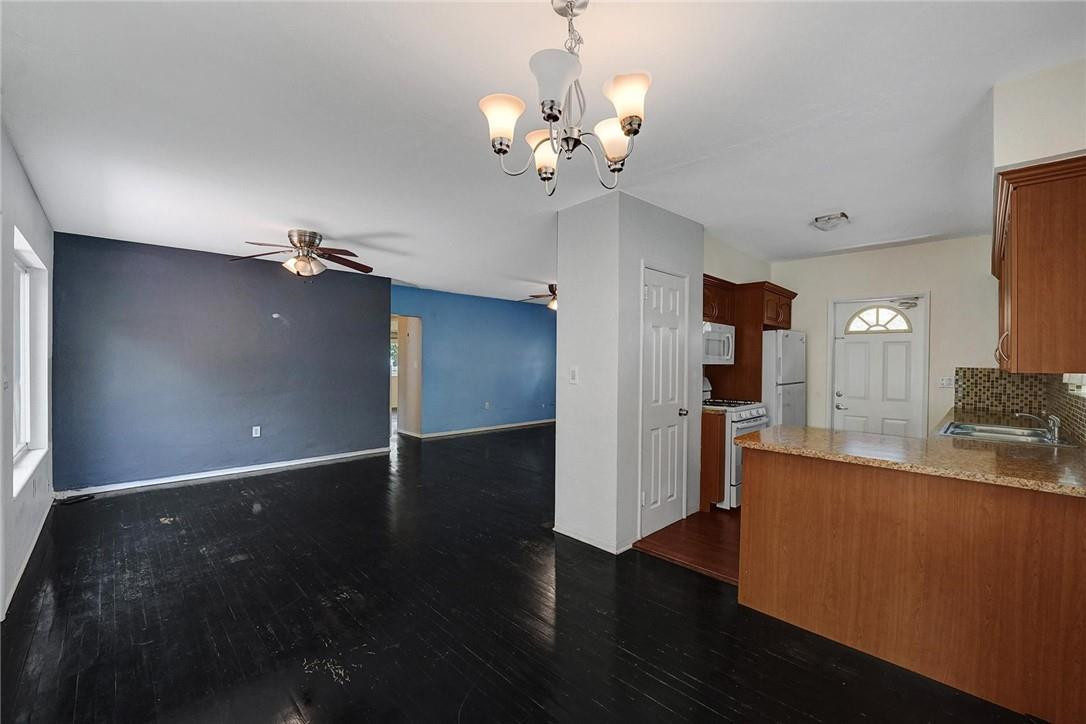 Poinsettia Heights - Residential