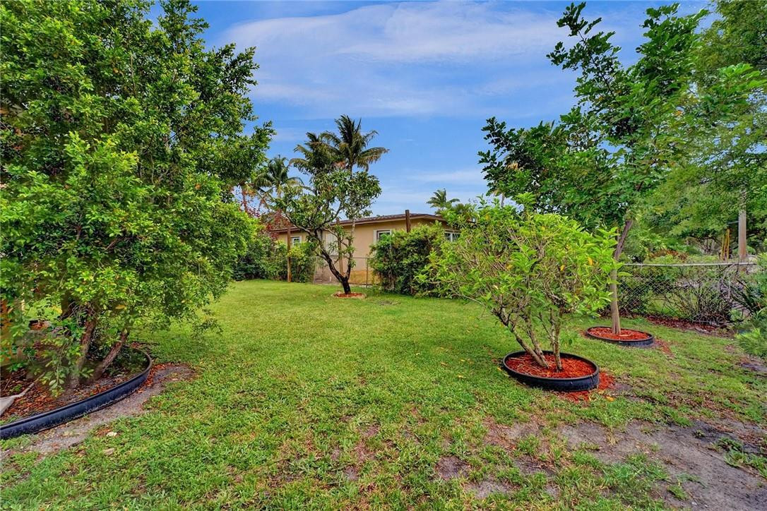 Poinsettia Heights - Residential