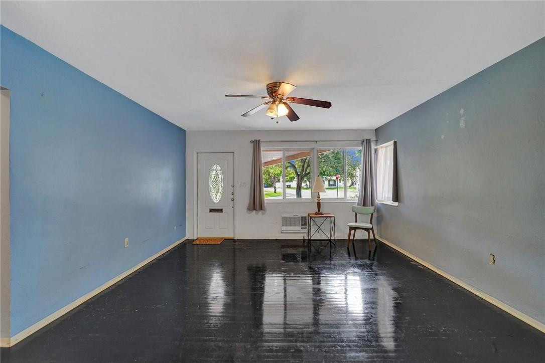 Poinsettia Heights - Residential
