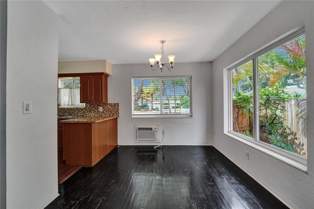 Poinsettia Heights - Residential