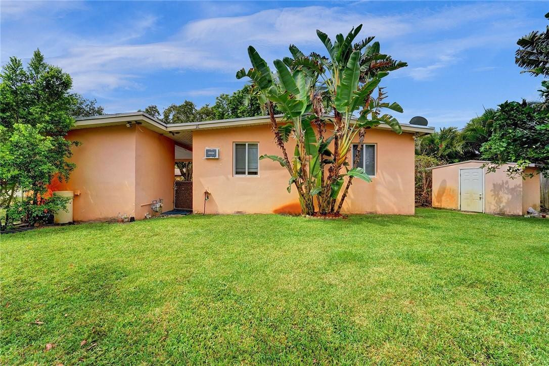 Poinsettia Heights - Residential